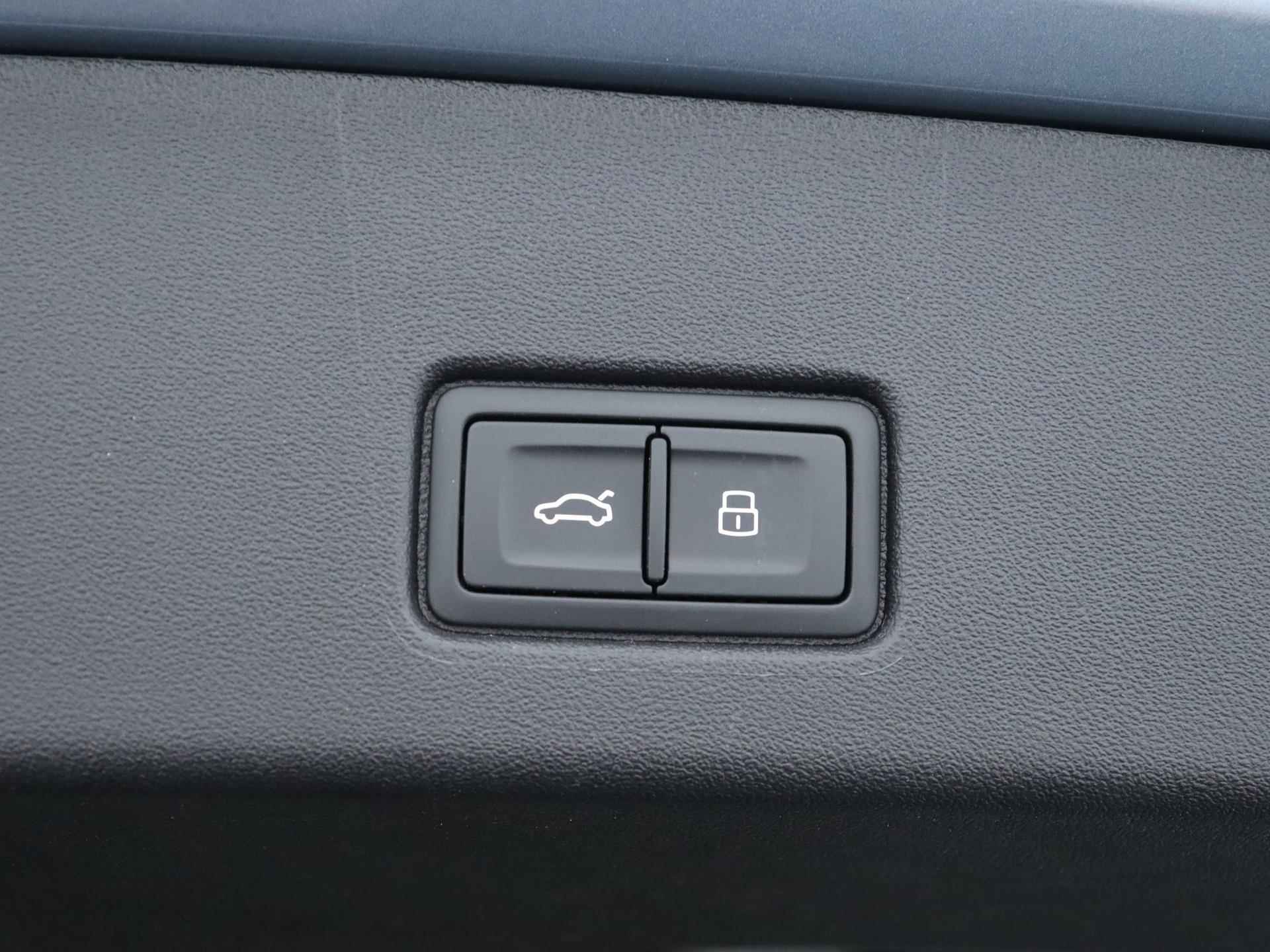 Audi Q4 40 e-tron edition 77 Kwh 40 Launch edition 77 kWh | Automaat | LED Matrix | Climate control| Lichtmetalen velgen | Adaptive cruise control | Camera | Parkeersensoren | Elektrische Kofferklep | Getint glas | - 22/31