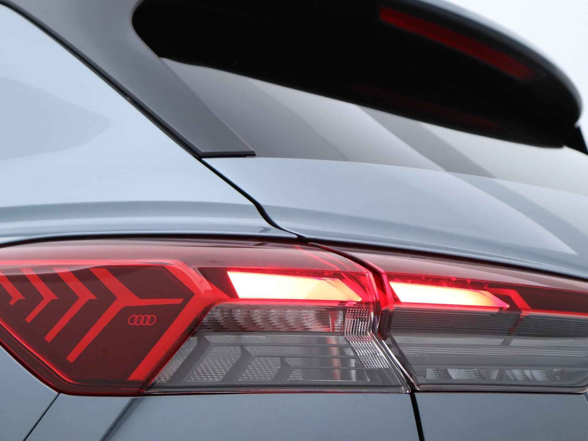 Audi Q4 40 e-tron edition 77 Kwh 40 Launch edition 77 kWh | Automaat | LED Matrix | Climate control| Lichtmetalen velgen | Adaptive cruise control | Camera | Parkeersensoren | Elektrische Kofferklep | Getint glas | - 29/31