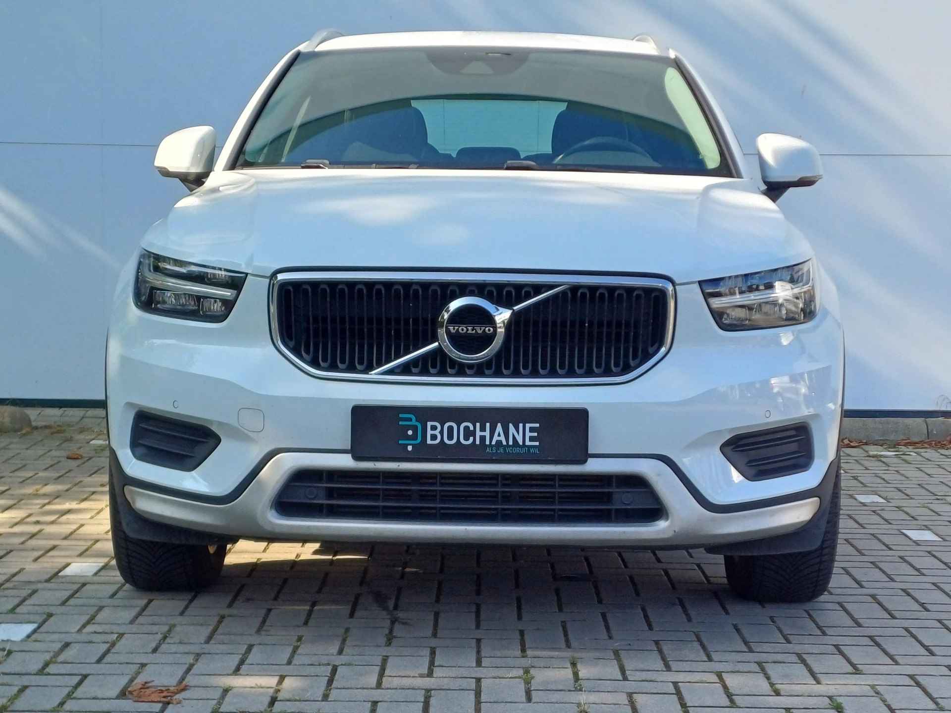 Volvo XC40 1.5 T3 Momentum Pro Automaat / Navigatie / Apple Carplay - Android Auto / Stoelverwarming / LED - 6/40