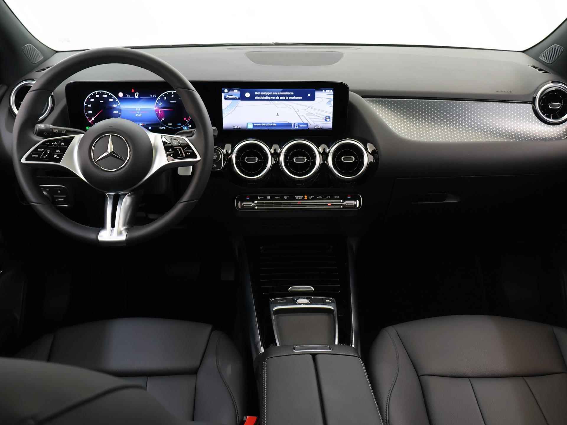 Mercedes-Benz B-klasse 180 Business Line | Panoramaschuifdak | Achteruitrijcamera | Regensensor | Adaptief Grootlicht | DAB+ Radio | - 6/43