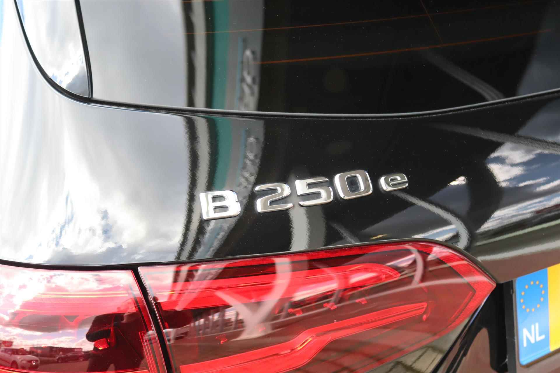 Mercedes B-Klasse B250e AUTOMAAT AMG NIGHT EDITION Navi | Sfeerverlichting | Stoelverw. | Half leer | Led | Clima | Cruise | 18 Inch Lm | - 50/60