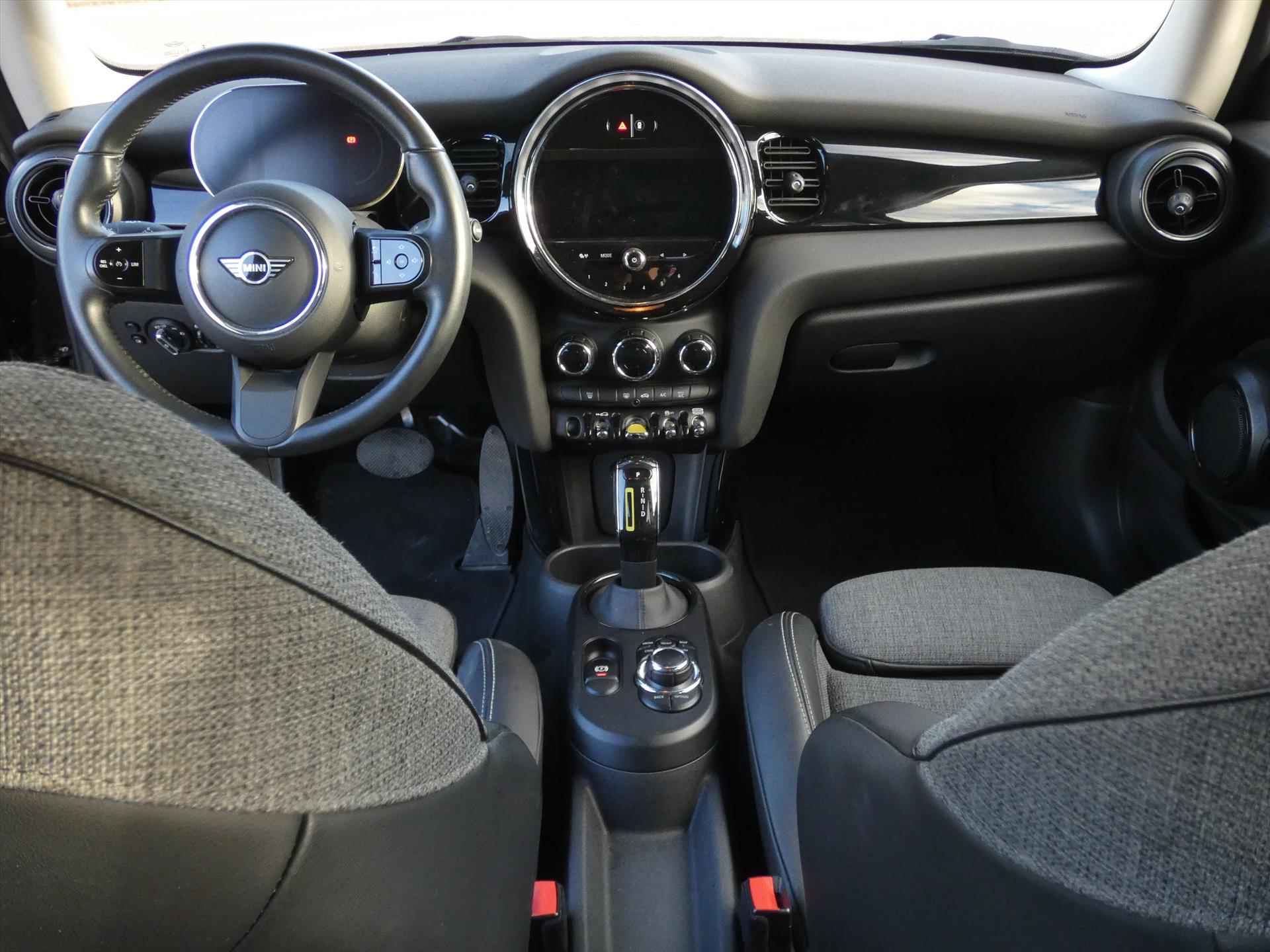 MINI Mini 3-Deurs (f56) Electric 33kWh/184pk Essential | Led | Navigatie | Pdc | Carplay | - 3/32