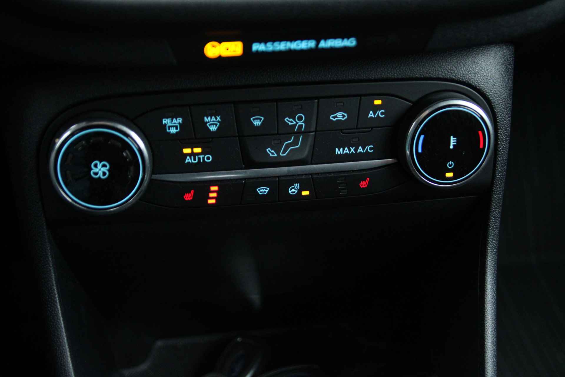 Ford Fiesta 1.0 EcoBoost 125 PK Hybrid ST-Line NAVI CAMERA FULL LED - 20/24