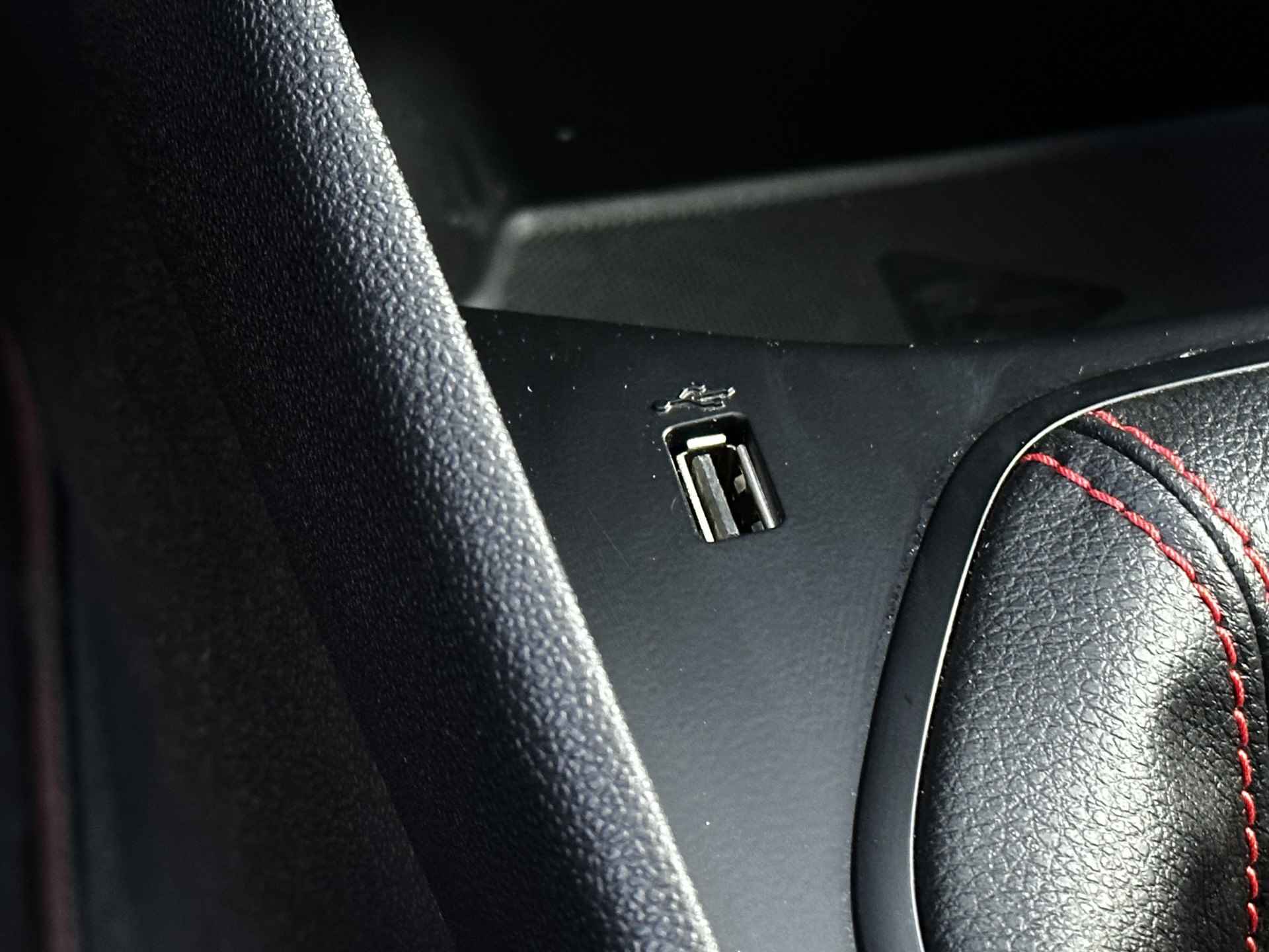 Ford Fiesta 1.0 EcoBoost Hybrid ST-Line | Winterpack | Comfort pack | Dealer onderhouden | - 13/31