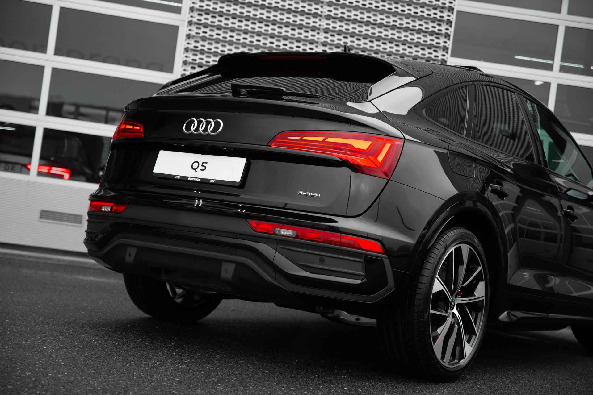 Audi Q5 Sportback 50 TFSI e S edition Competition | Luchtvering | Panoramadak | Tour | Trekhaak - 22/74