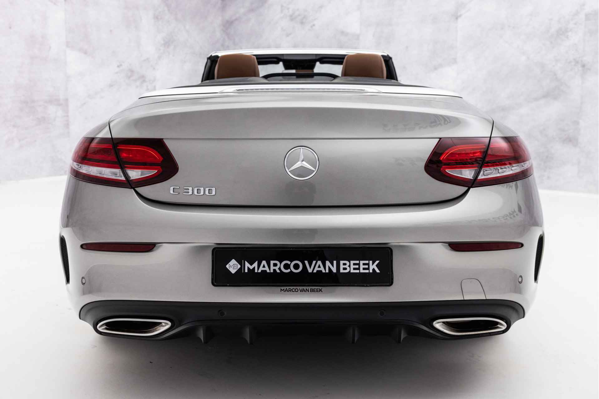 Mercedes-Benz C-Klasse Cabrio 300 Sport Edition AMG | Stoelventilatie | Memory | 19" - 39/57