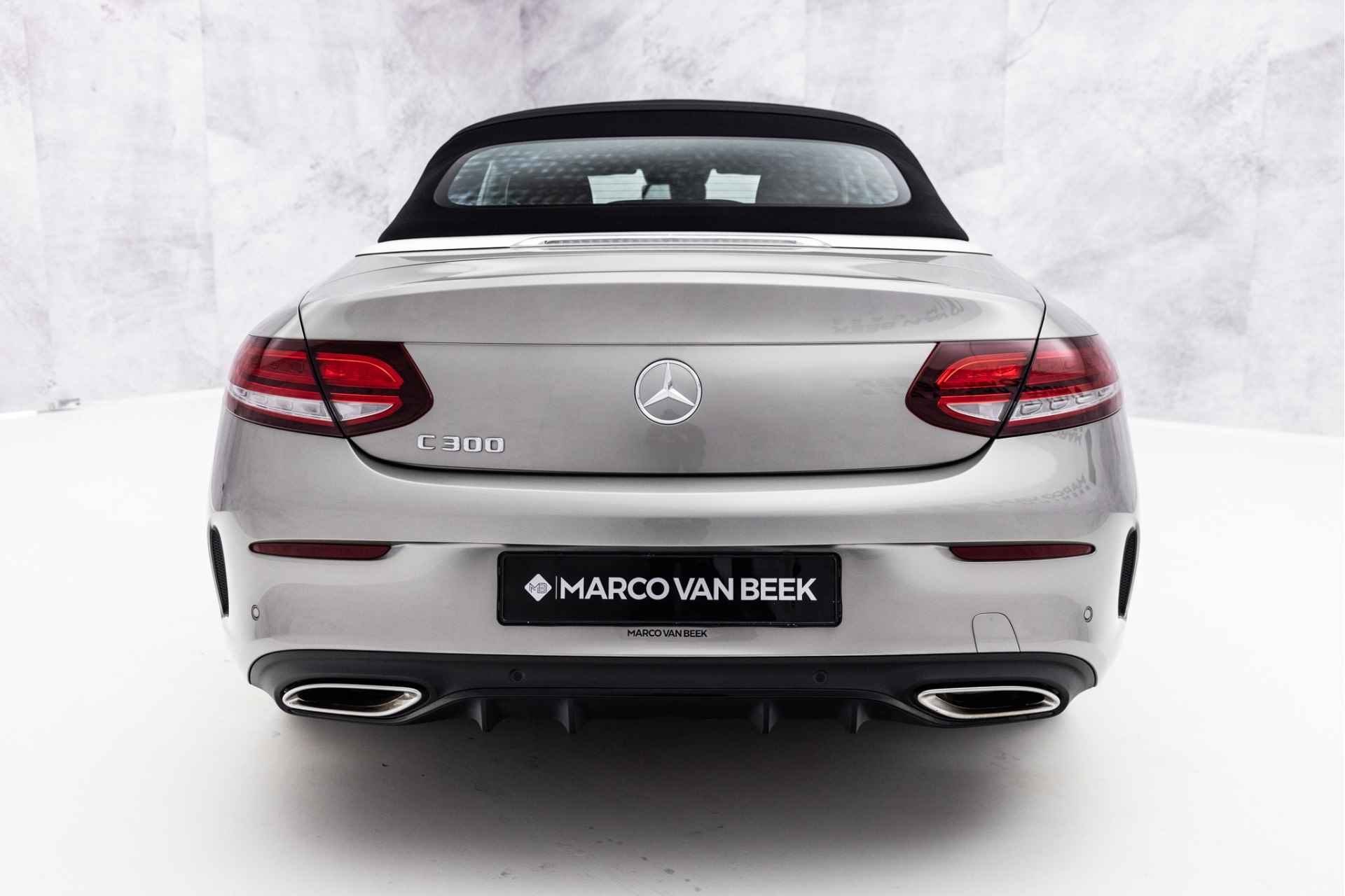 Mercedes-Benz C-Klasse Cabrio 300 Sport Edition AMG | Stoelventilatie | Memory | 19" - 40/57