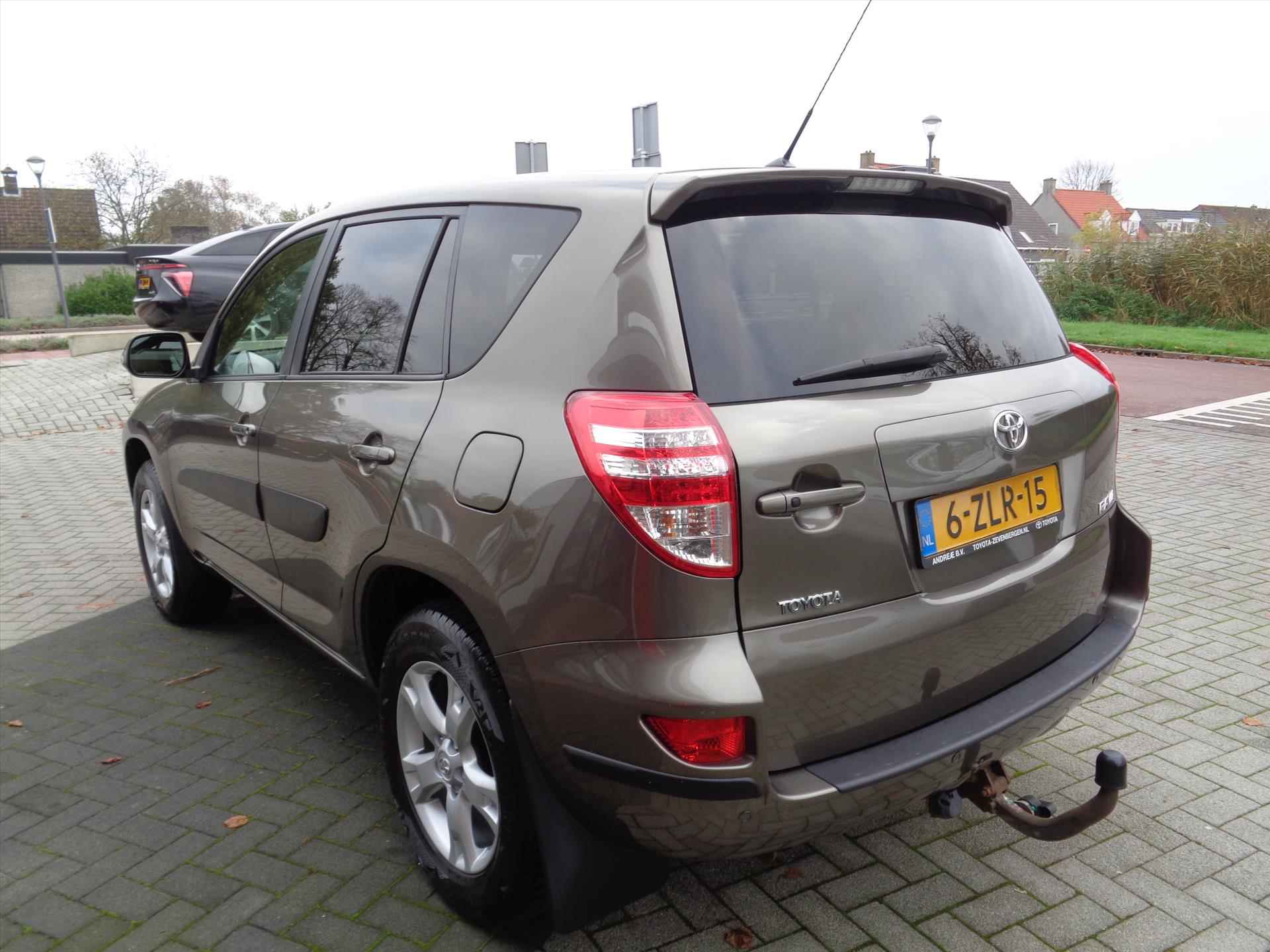 TOYOTA RAV4 2.0 VVT-i 4WD CVT | STOELVERWARMING | TREKHAAK | PARKEERSENSOREN | LEDER - 5/32