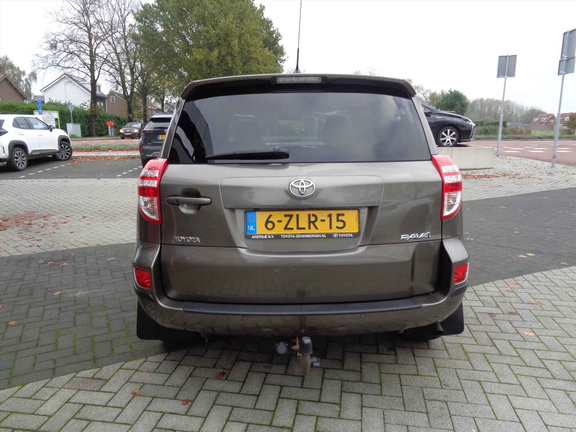 TOYOTA RAV4 2.0 VVT-i 4WD CVT | STOELVERWARMING | TREKHAAK | PARKEERSENSOREN | LEDER - 6/32