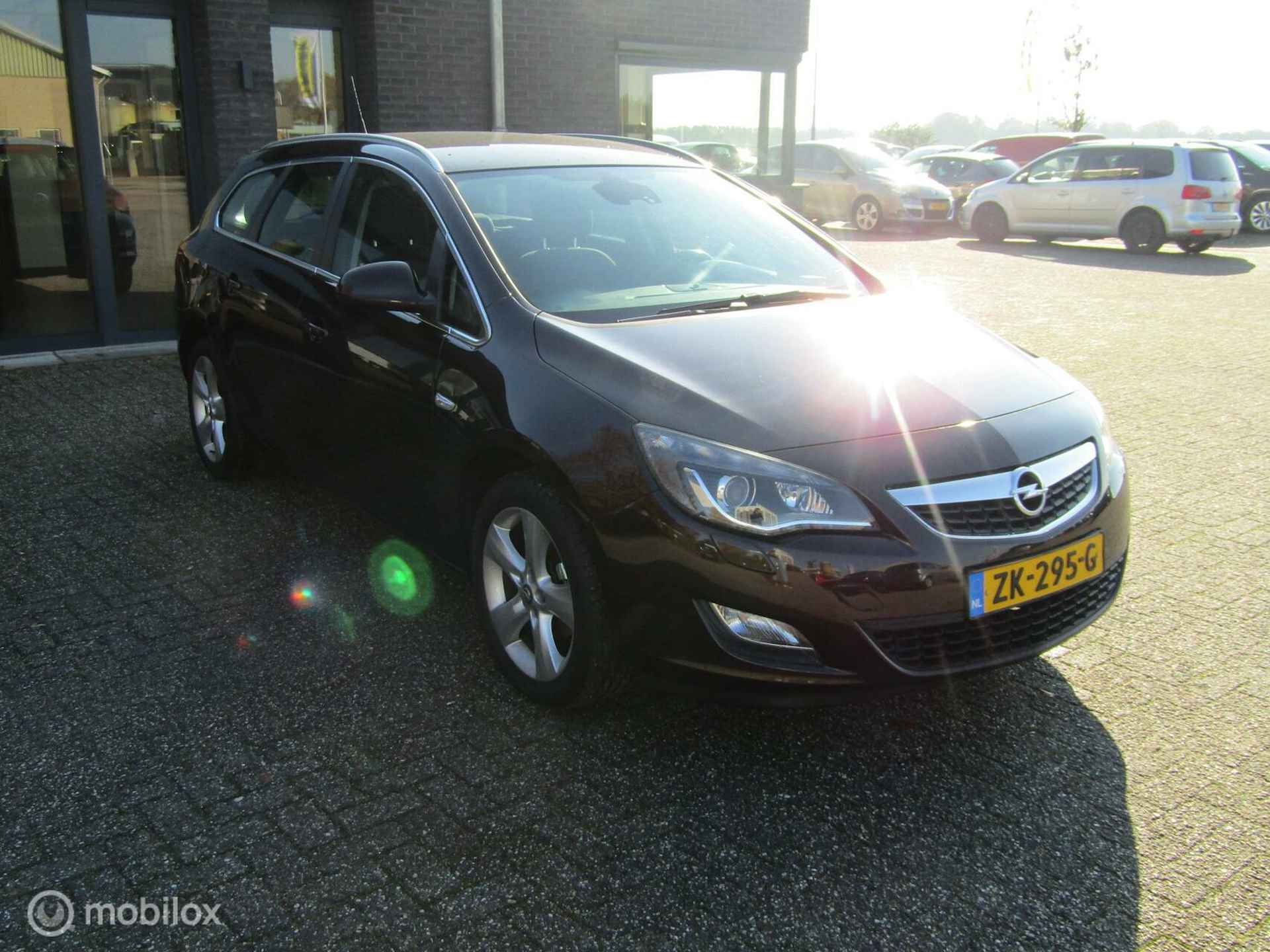 Opel Astra Sports Tourer 1.4 Turbo Selection | AGR-stoelen, Xenon - 9/21