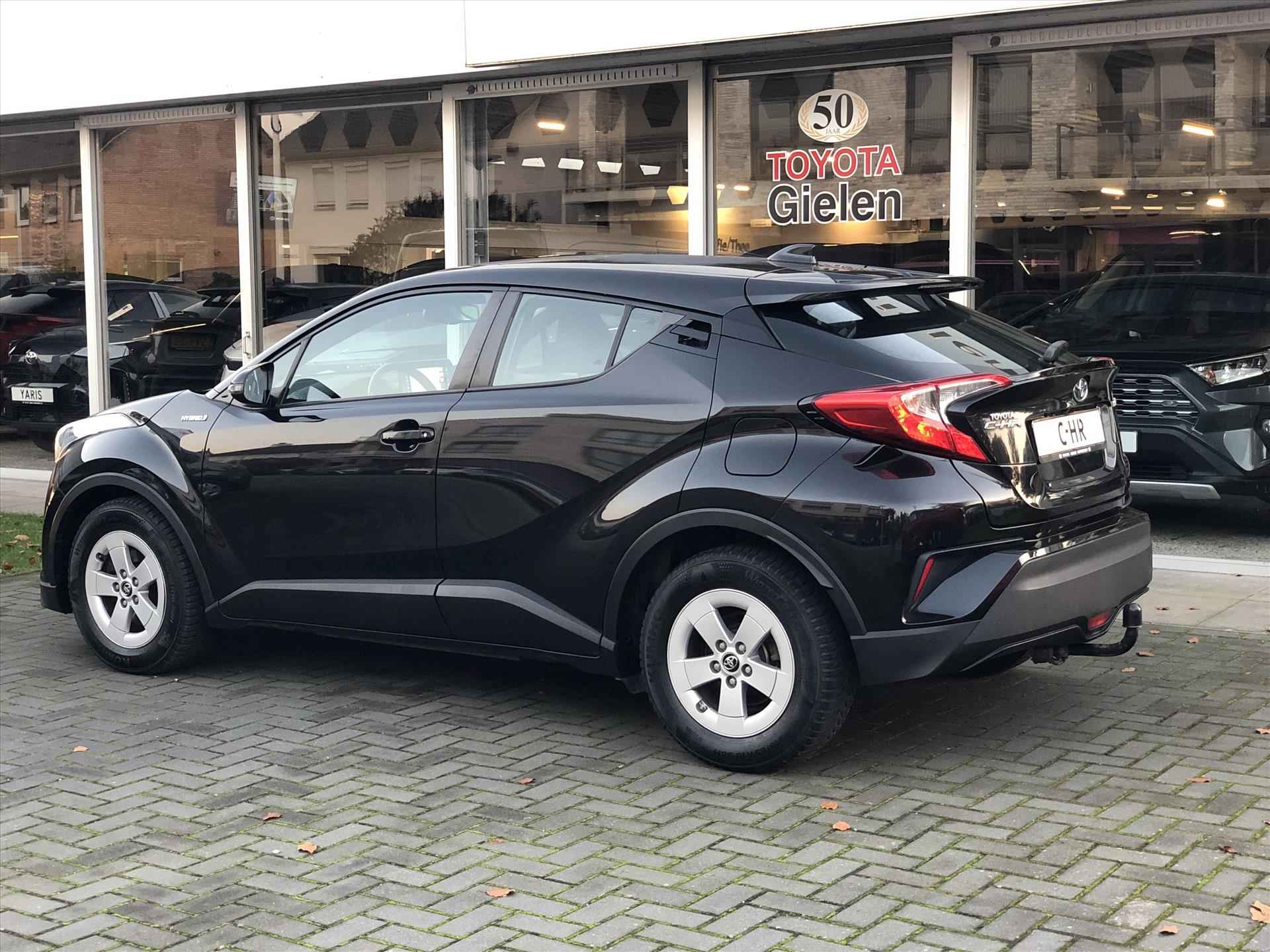 Toyota C-Hr 1.8 Hybrid Dynamic | Navigatie, Parkeercamera, Adaptive cruise control, Licht + Regensensor - 5/33