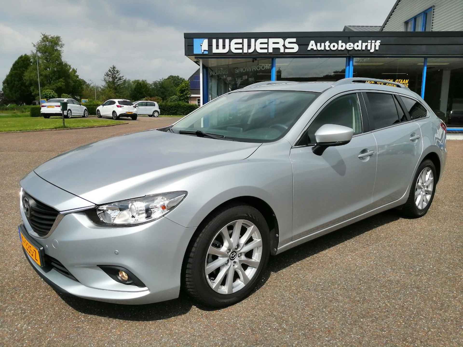 Mazda 6