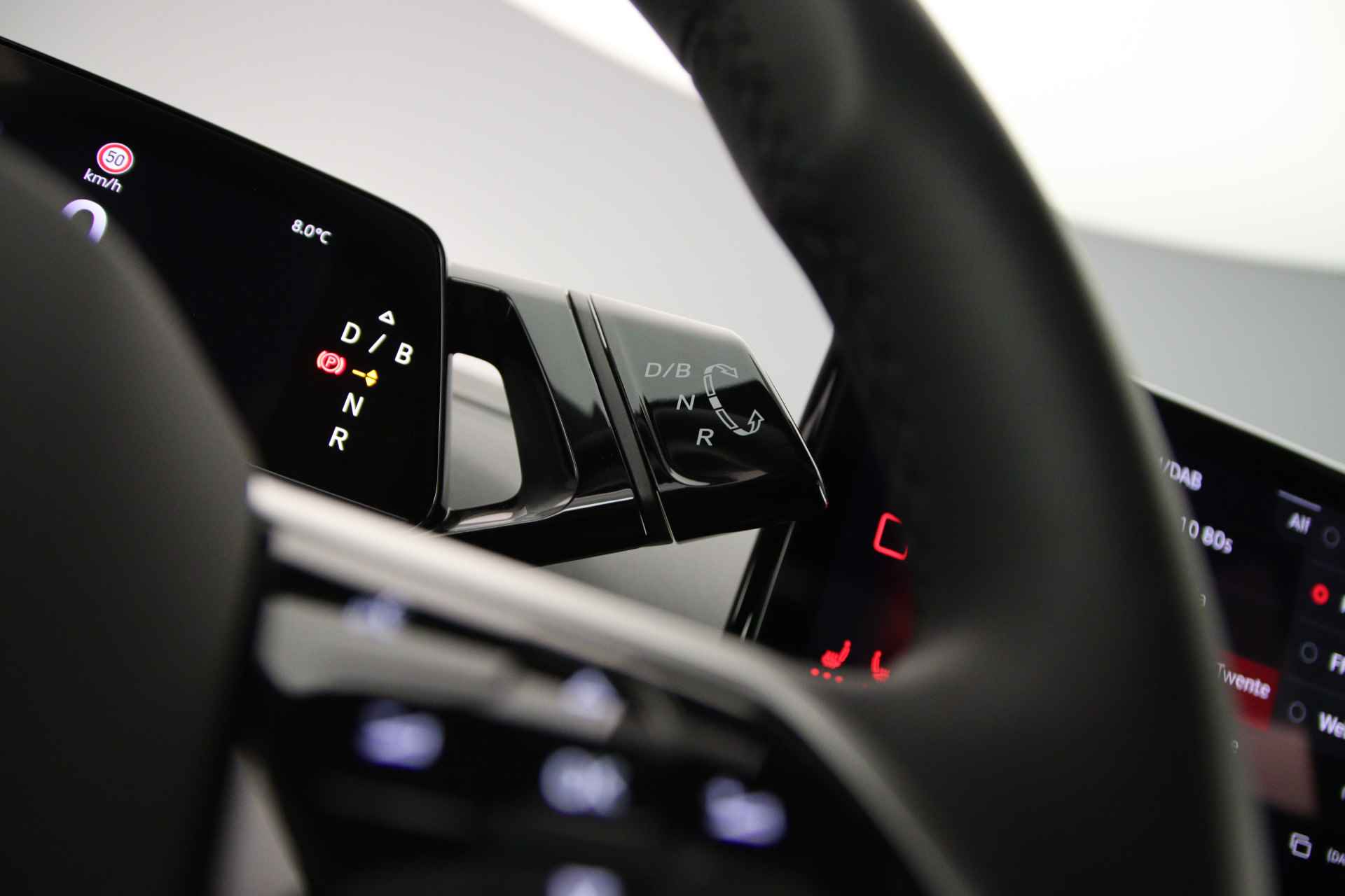 Volkswagen ID.5 Pro 204pk Automaat Panoramadak, Adaptive cruise control, LED matrix koplampen, Stoelverwarming, Navigatie - 13/36