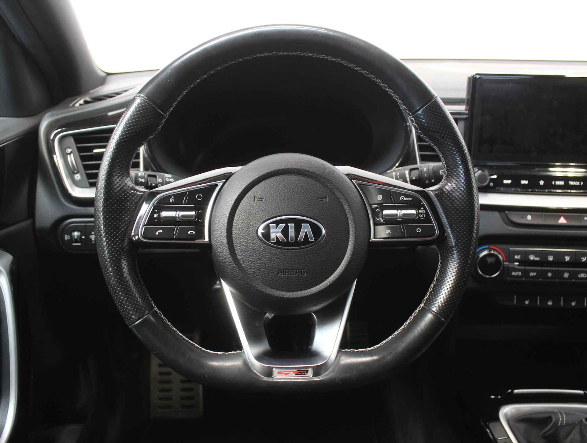 Kia Ceed Sportswagon 1.0 T-GDi GT-Line | NAVIGATIE | PANODAK | CARPLAY | LED | VERW.VSTOELEN | TREKHAAK AFNB - 25/51