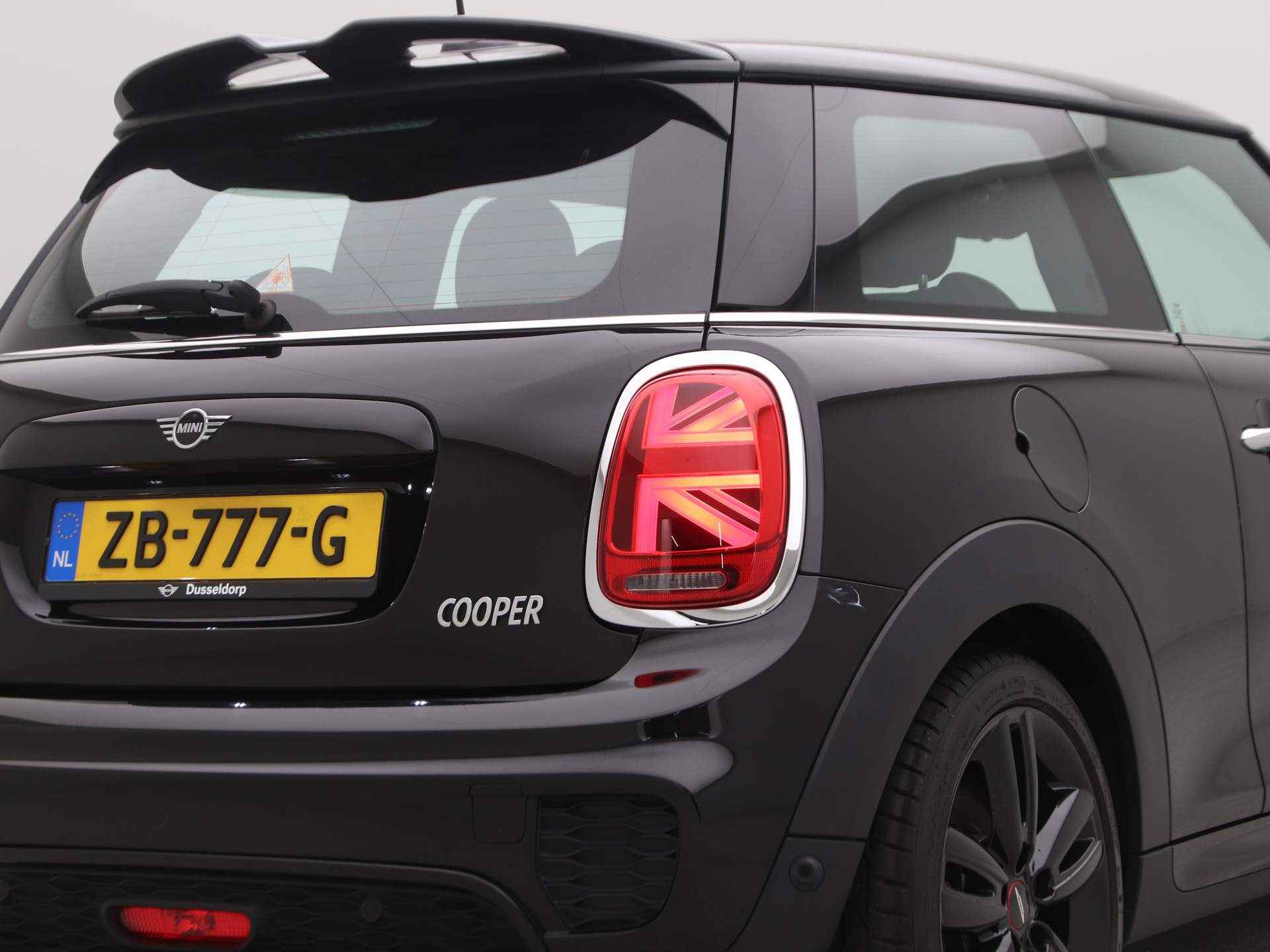 MINI 3-deurs Cooper JCW-Pack Aut. - 20/22