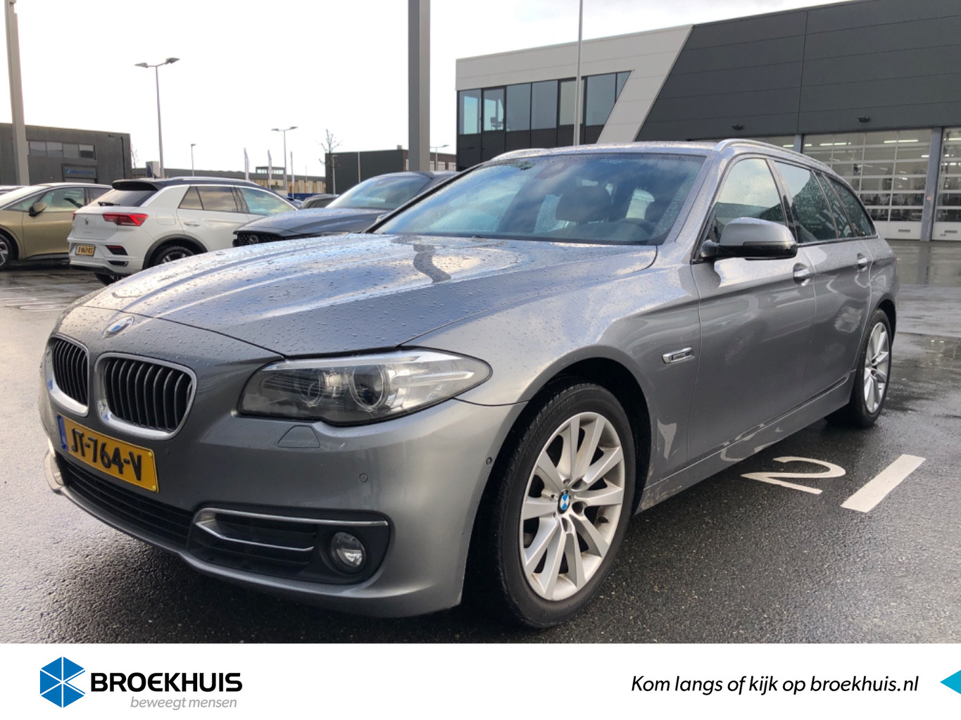 BMW 5 Serie Touring 520d Luxury Edition 190PK Automaat | Orgineel NL | Navigatie Groot | Digitaal Dashboard | Leder | Elektrisch Panorama Dak | Memory Seats | Stoelverwarming | Camera | Unieke Kilometerstand | Parkersensoren Rondom | Navigatie