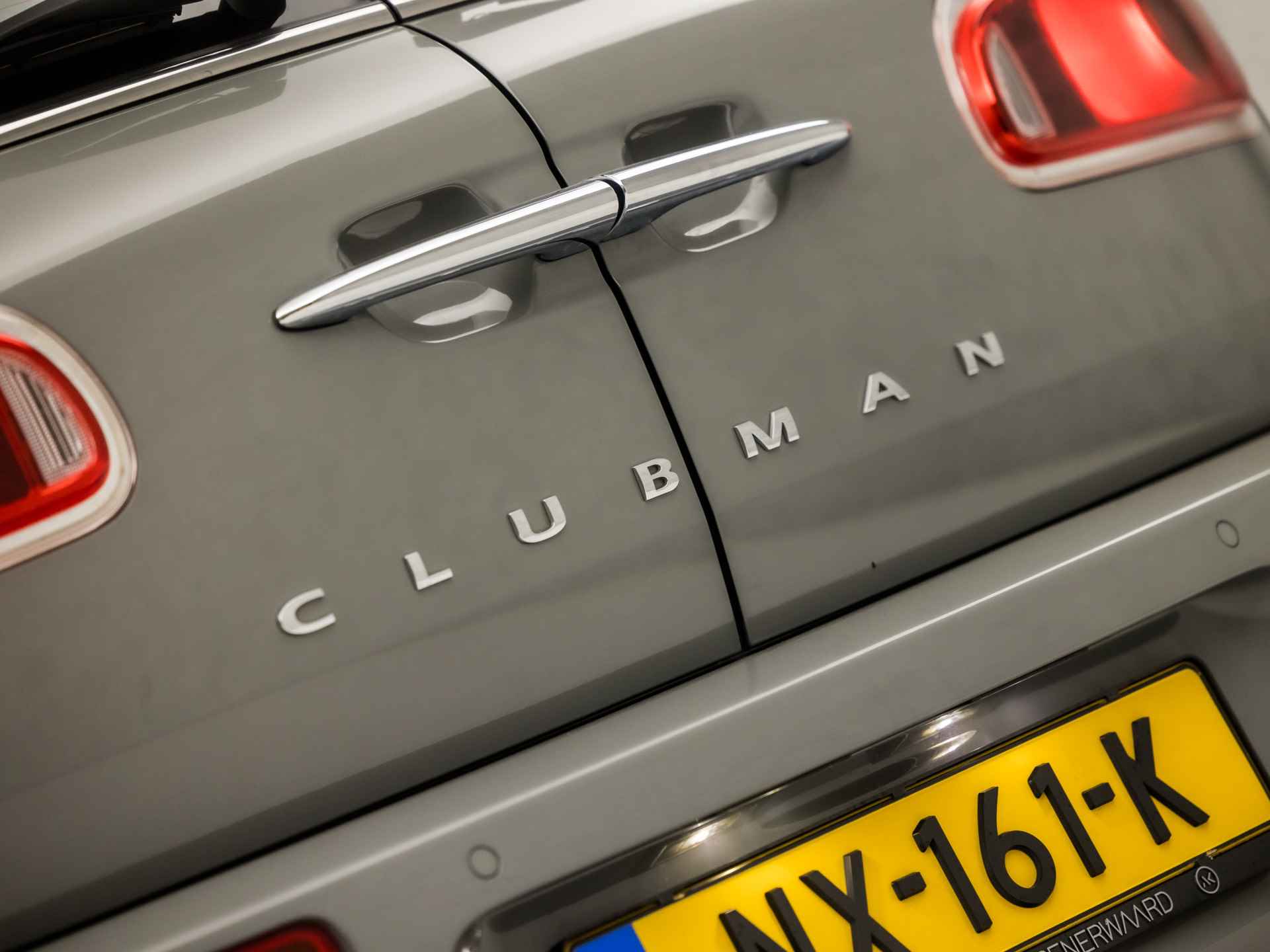 MINI Clubman 1.5 Sport (NAVIGATIE, CRUISE, PARKEERSENSOREN, NIEUWE APK, SPORTSTOELEN, LM VELGEN, NIEUWE APK, NIEUWSTAAT) - 25/31