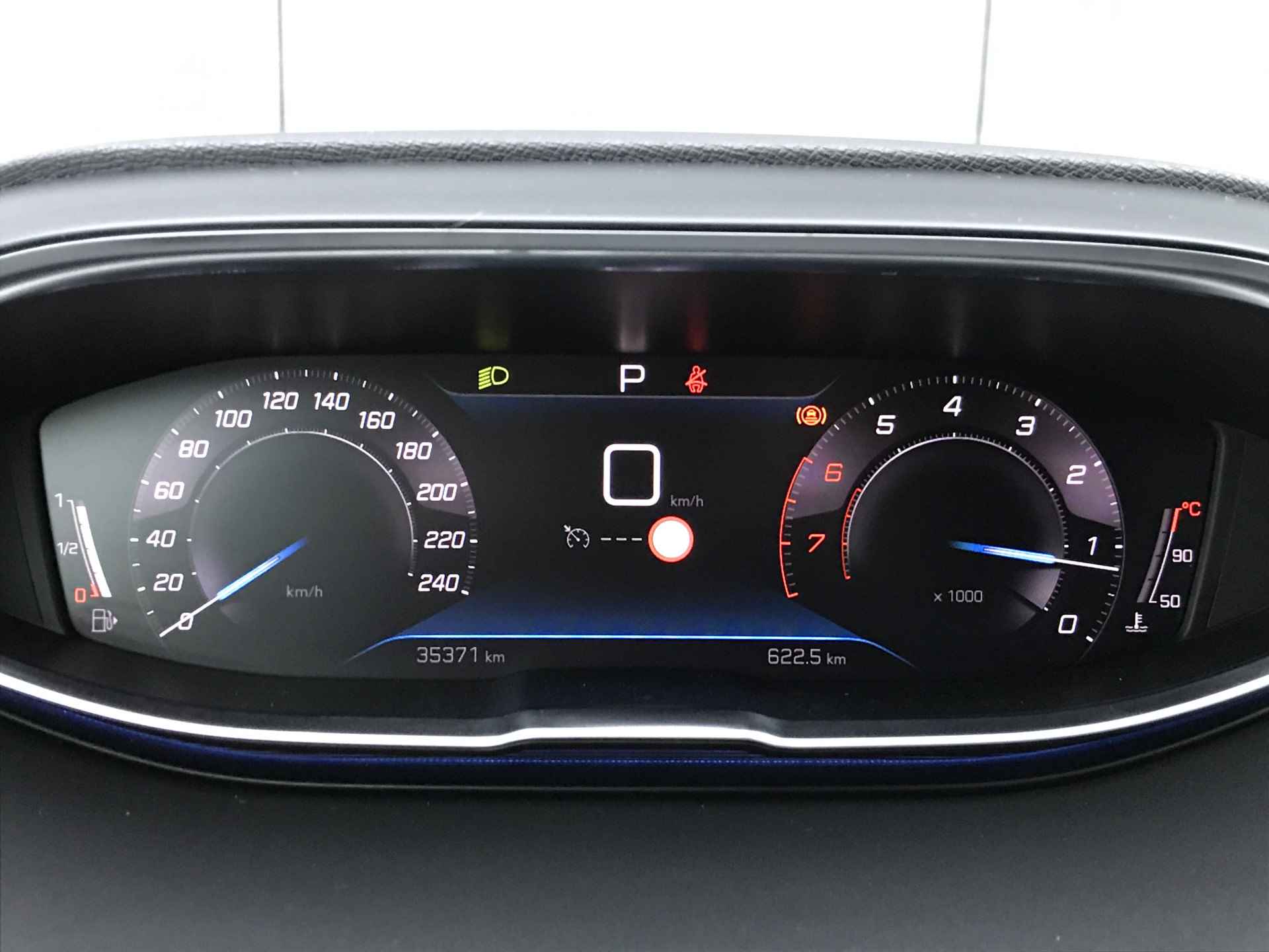 Peugeot 5008 Peugeot 5008 130pk 7-pers Allure Automaat | Leder | Camera | Cruise control | Dodehoeksensor | Navigatie | Parkeersensoren Voor+ - 18/29