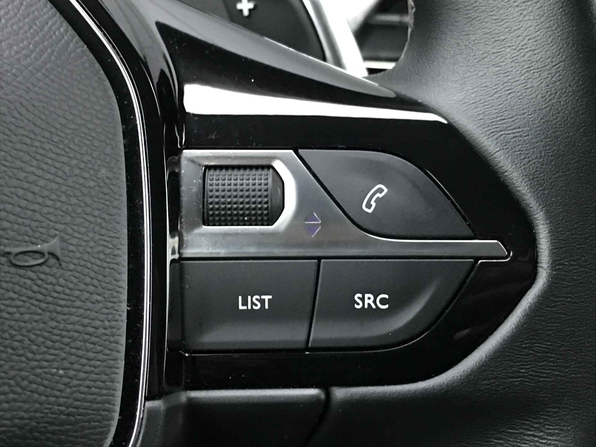 Peugeot 5008 Peugeot 5008 130pk 7-pers Allure Automaat | Leder | Camera | Cruise control | Dodehoeksensor | Navigatie | Parkeersensoren Voor+ - 19/29