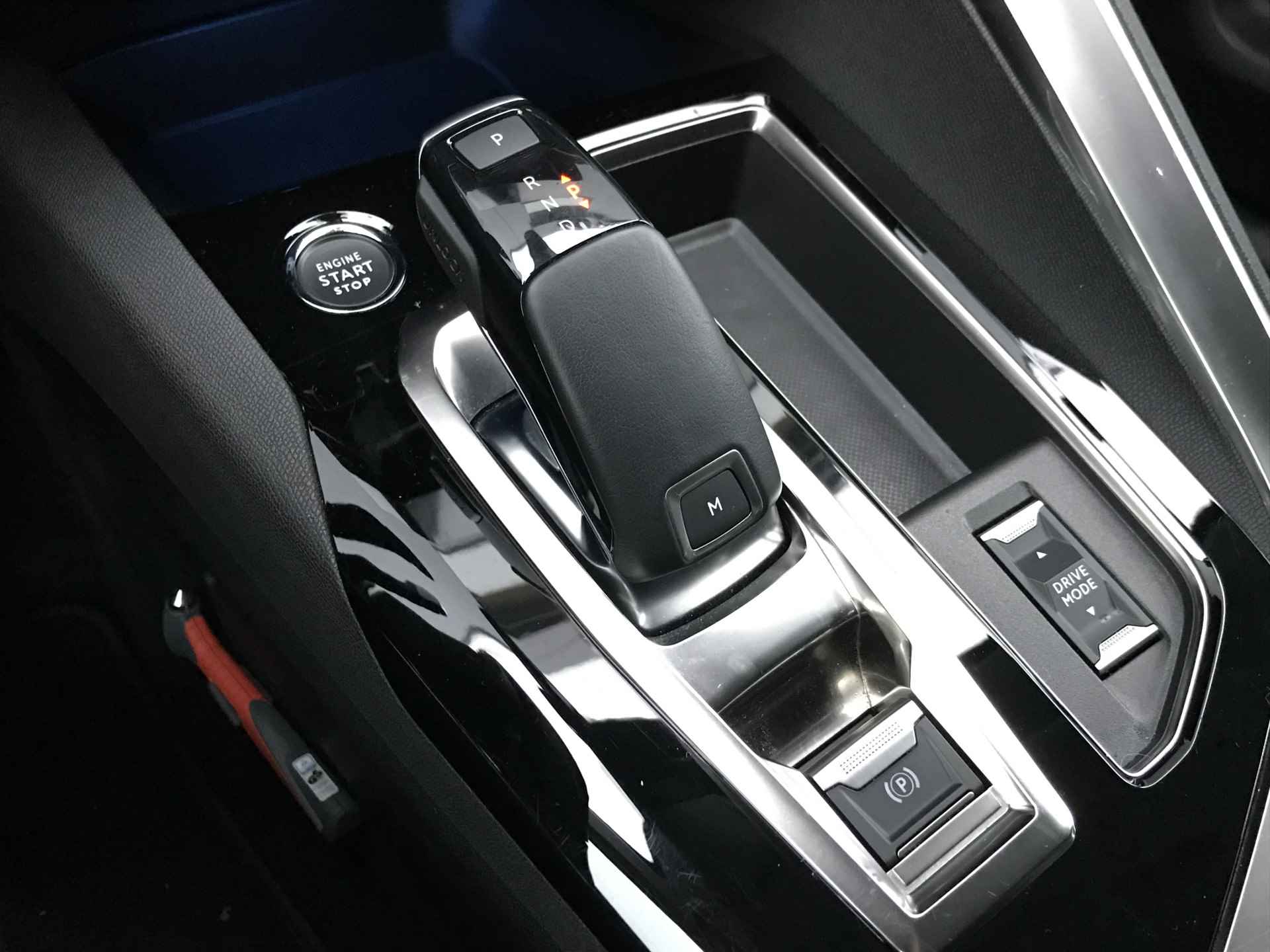 Peugeot 5008 Peugeot 5008 130pk 7-pers Allure Automaat | Leder | Camera | Cruise control | Dodehoeksensor | Navigatie | Parkeersensoren Voor+ - 21/29