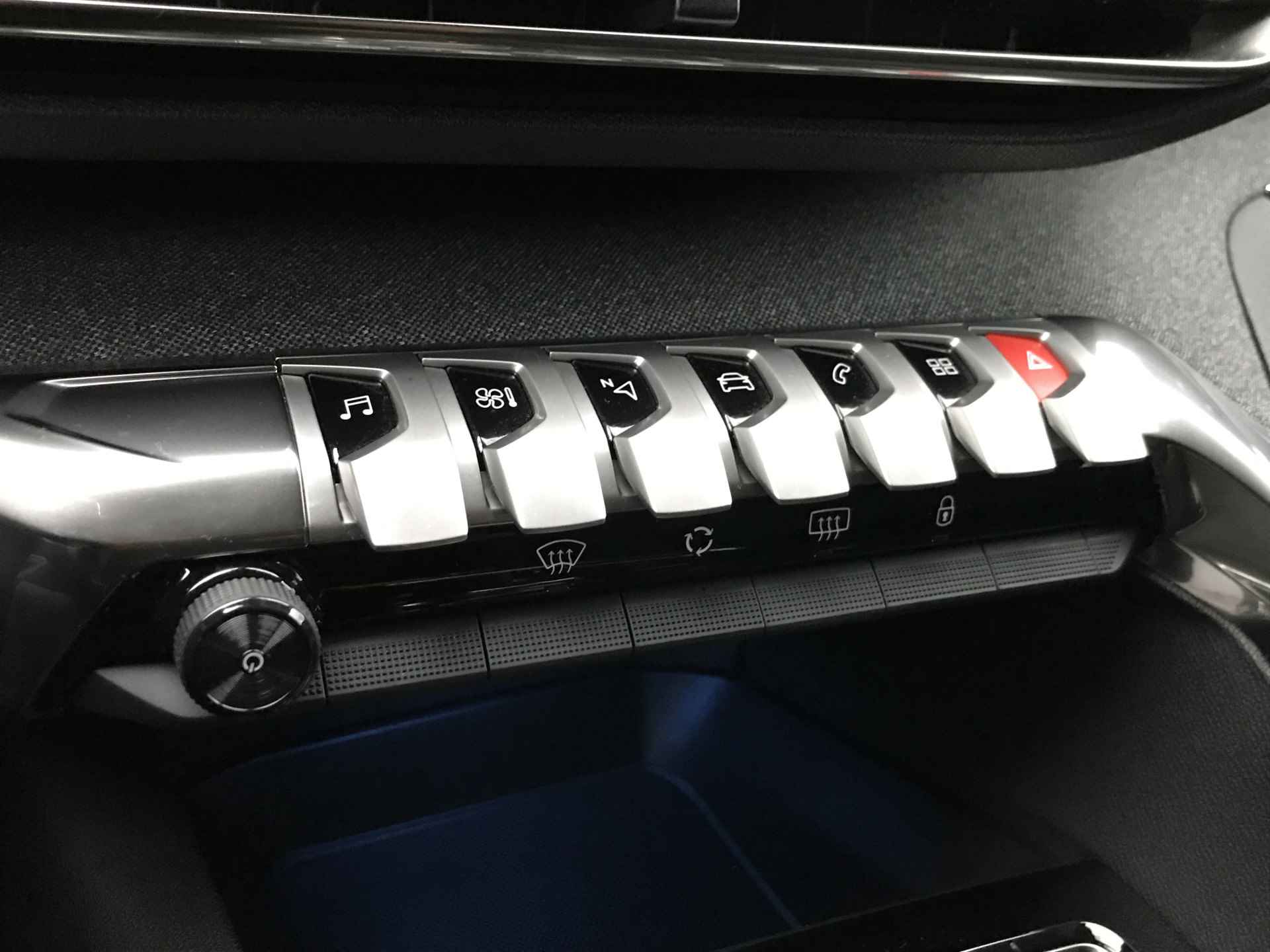 Peugeot 5008 Peugeot 5008 130pk 7-pers Allure Automaat | Leder | Camera | Cruise control | Dodehoeksensor | Navigatie | Parkeersensoren Voor+ - 22/29