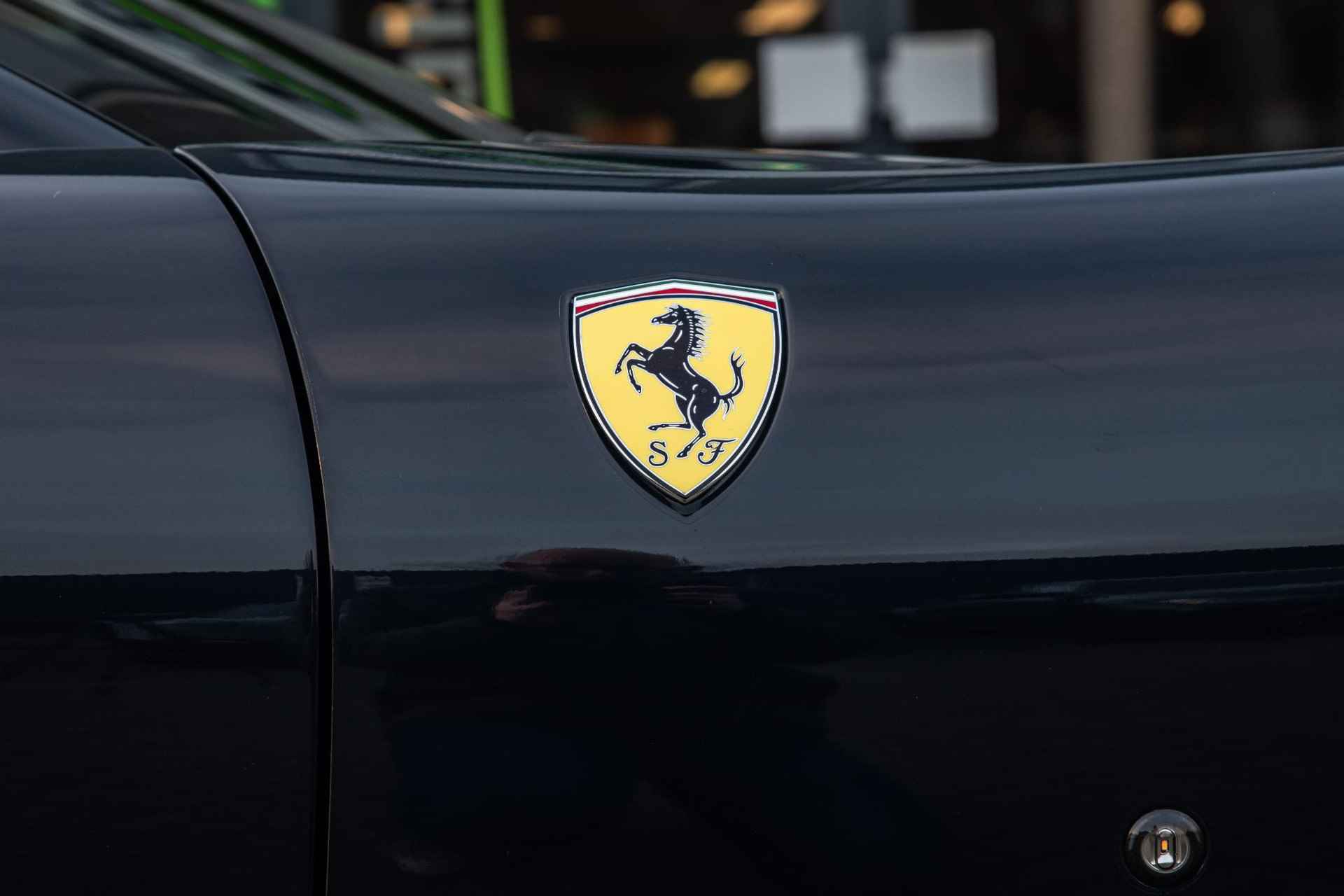 Ferrari Roma 3.9 V8 HELE Novitec / CARBON / ADAS / CARPLAY / PAS.DISPL. - 58/115