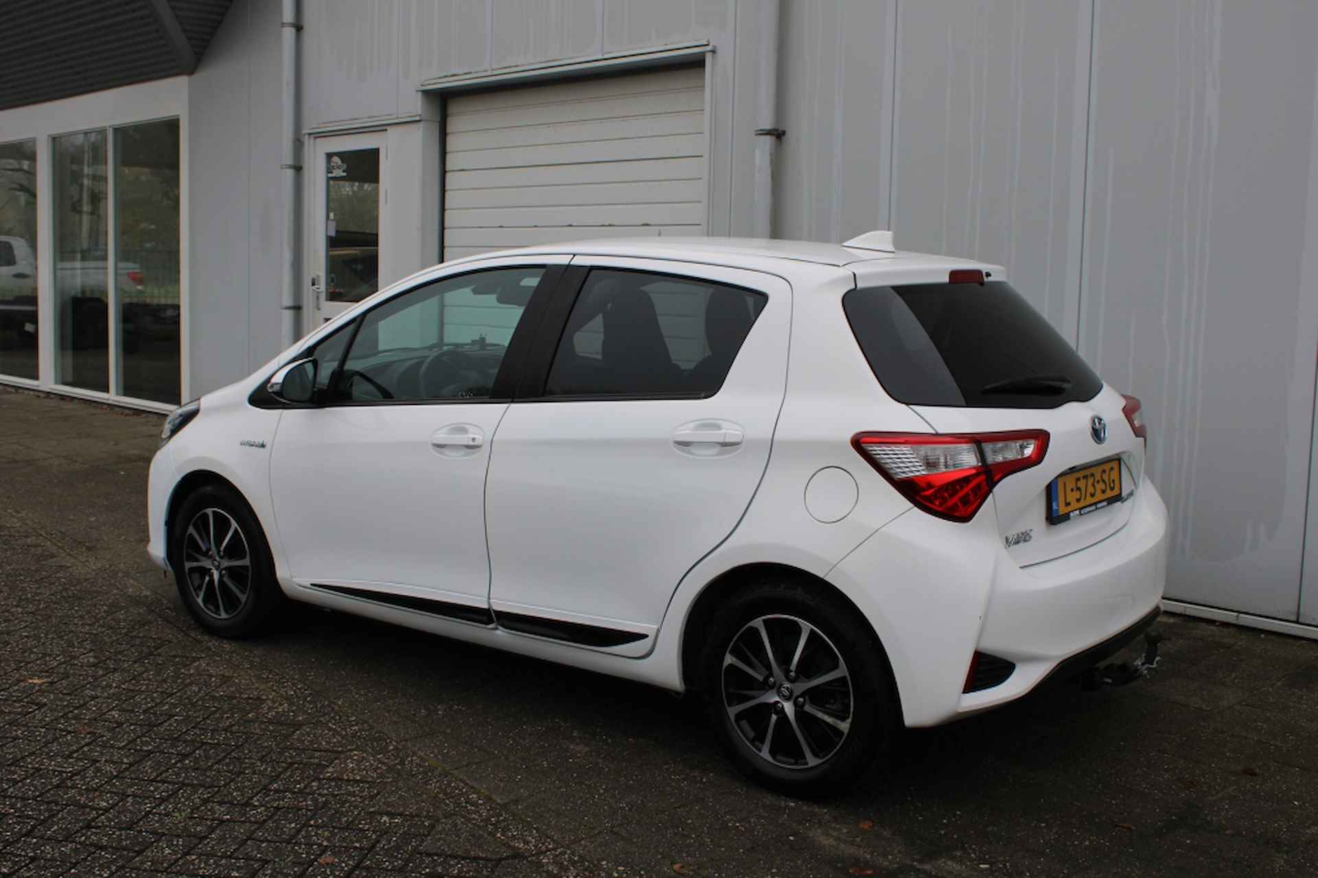 Toyota Yaris 1.5 Hybride Dynamic - 3/29