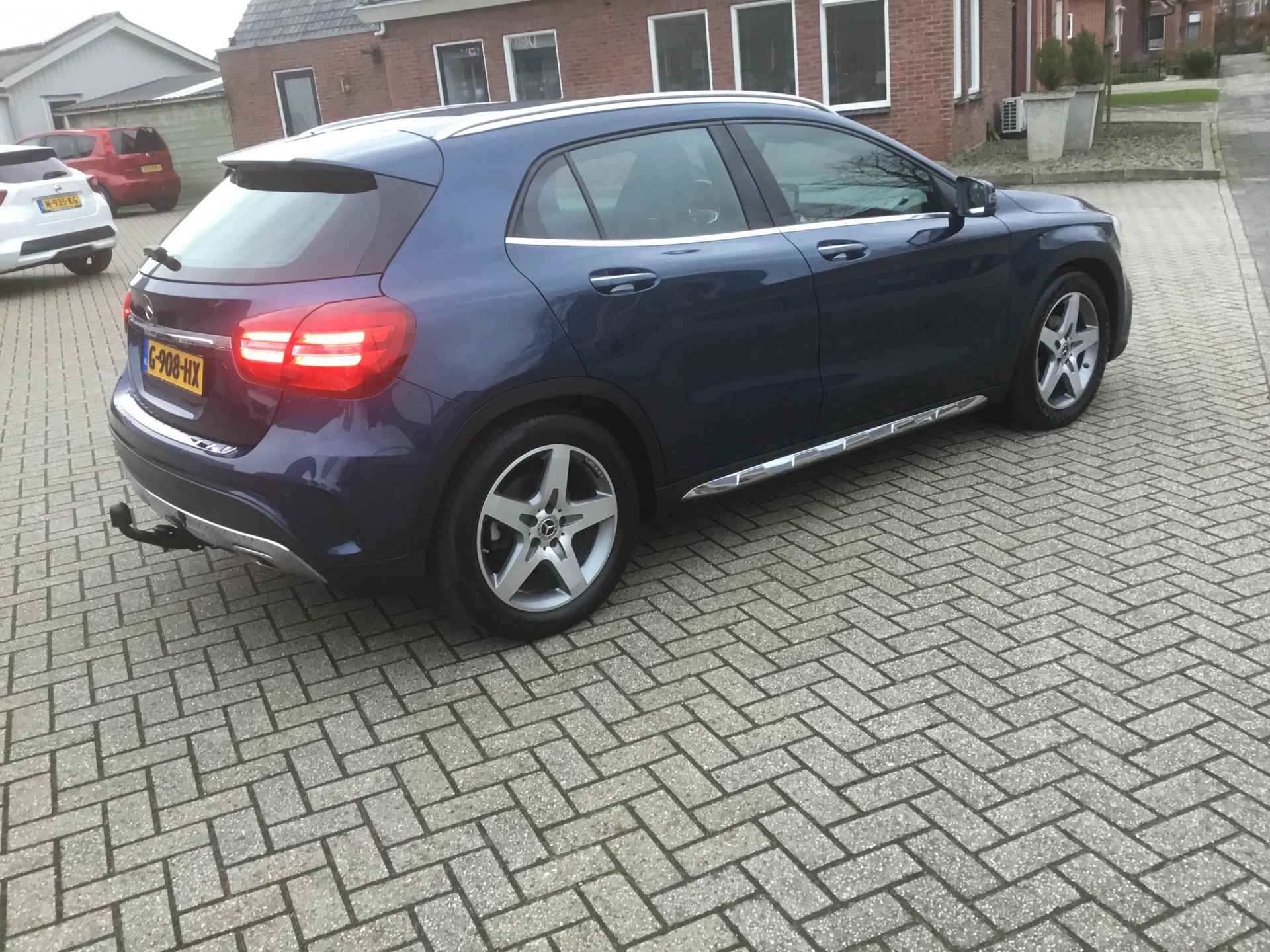 Mercedes-Benz GLA 180 Business Solution AMG Automaat - 5/31
