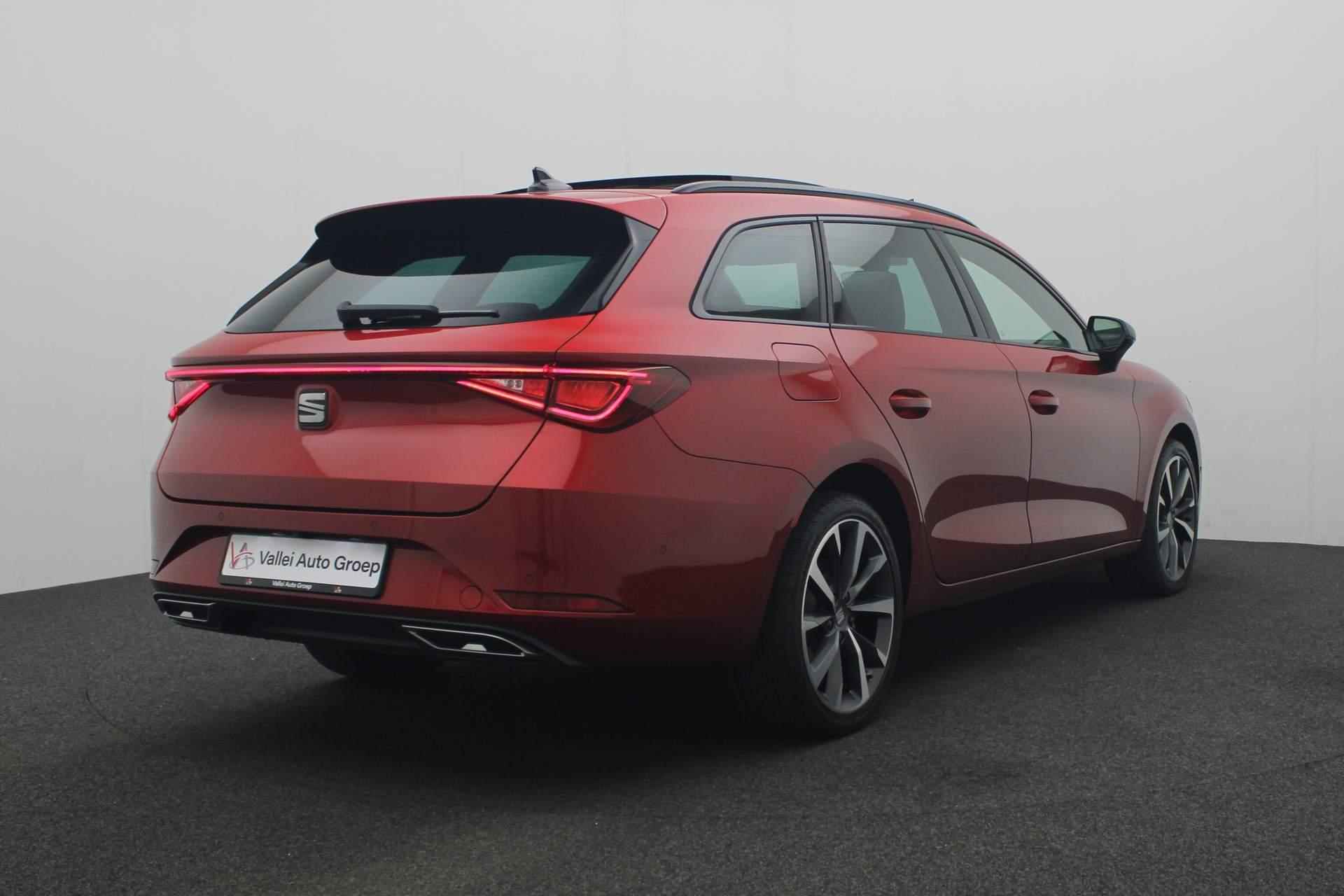 SEAT Leon Sportstourer 1.4 TSI 204PK DSG eHybrid PHEV FR | Pano | Leder/alcantara | Geheugenstoel | Adaptief onderstel | Camera | Navi | Stuur-stoelverwarming | Keyless | ACC - 4/39