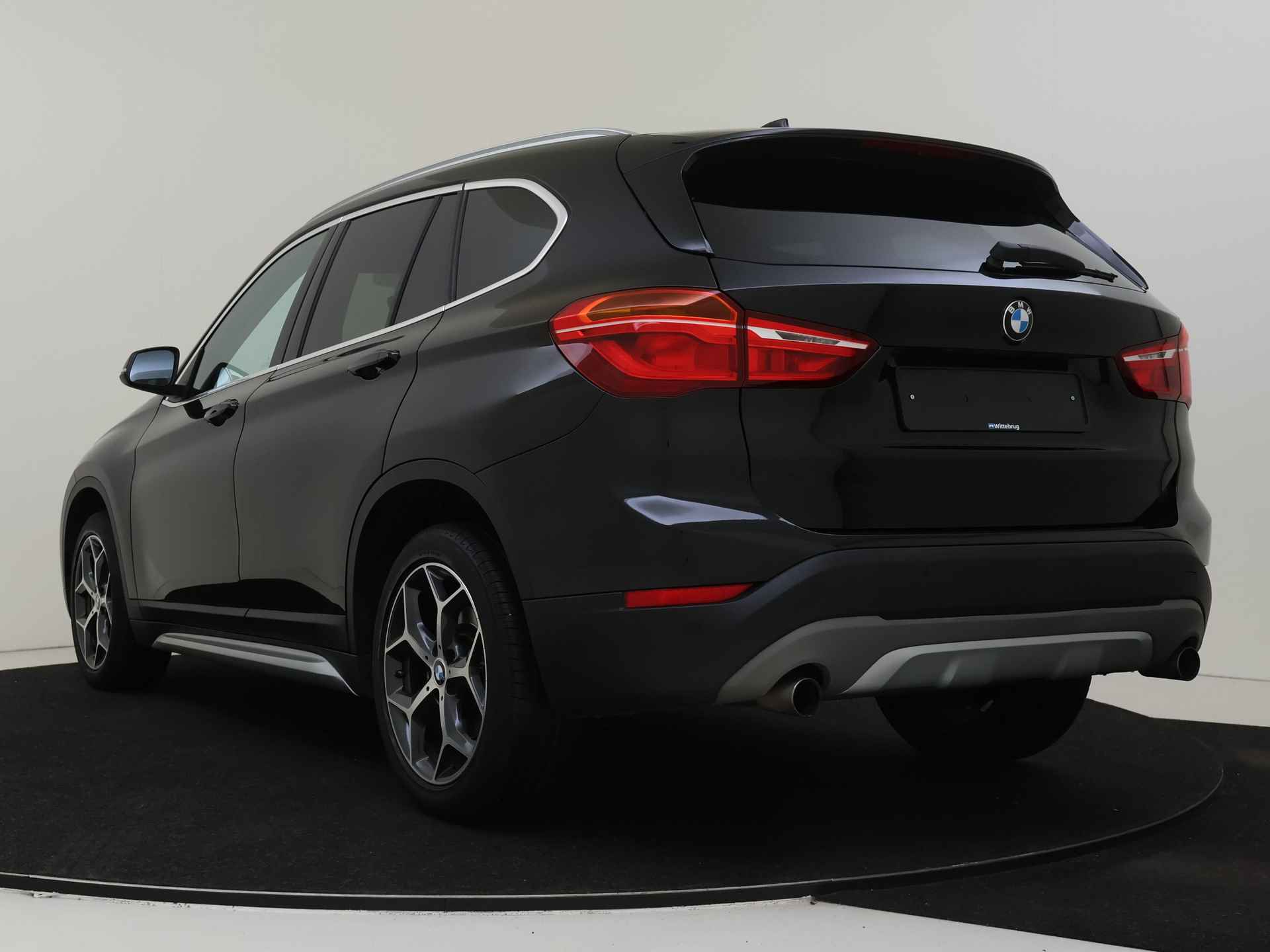 BMW X1 sDrive20i Centennial High Executive | Navigatie | Lederen Bekleding - 5/34