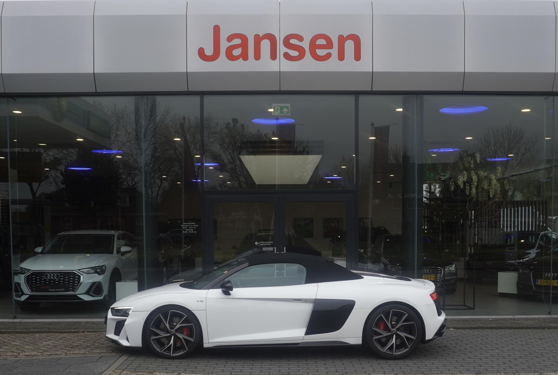 Audi R8 Spyder 5.2 RWD