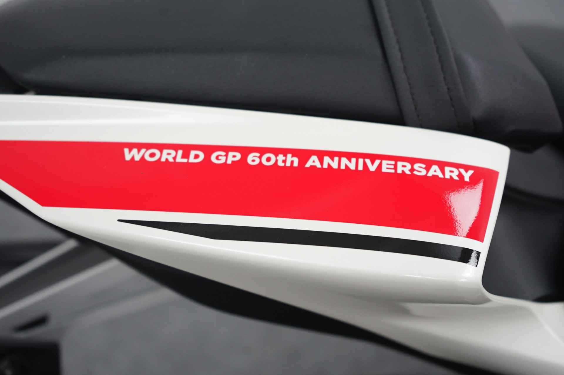 Yamaha YZF-R7 GP 60TH ANNIVERSARY - 9/12