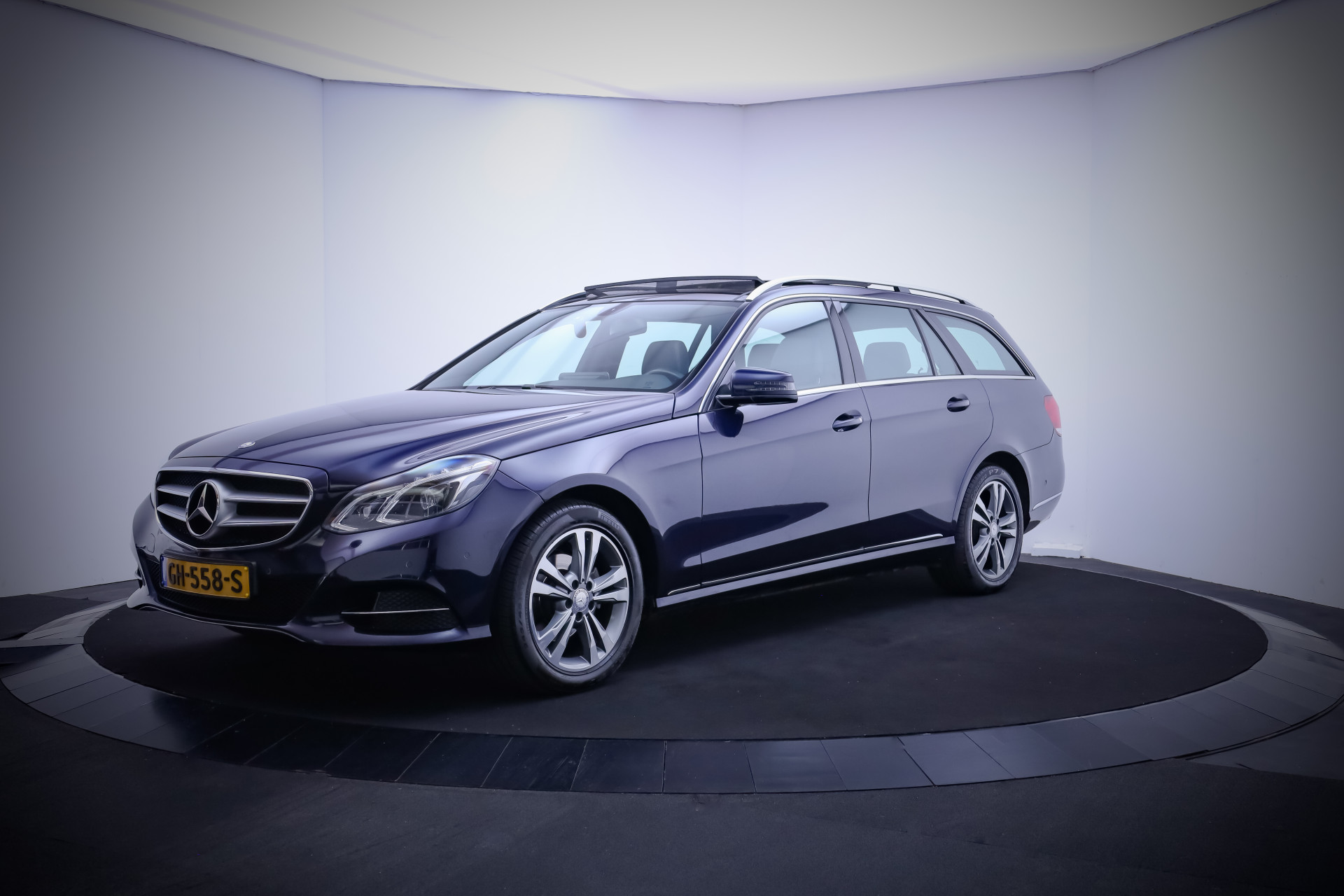 Mercedes-Benz E-Klasse Estate 200CDI Aut. AVANTGARDE Ambition PANO/LED/NAVI/CARPLAY/CAMERA/STOELVERW./HALF LEDER/PDC V+A/LMV