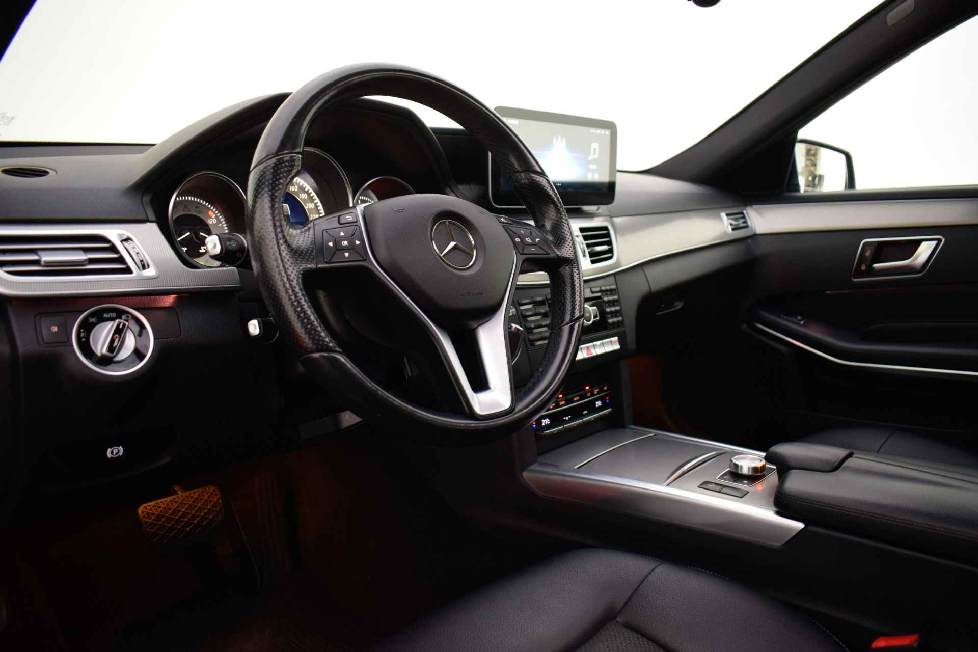 Mercedes-Benz E-Klasse Estate 200CDI Aut. AVANTGARDE Ambition PANO/LED/NAVI/CARPLAY/CAMERA/STOELVERW./HALF LEDER/PDC V+A/LMV - 16/28