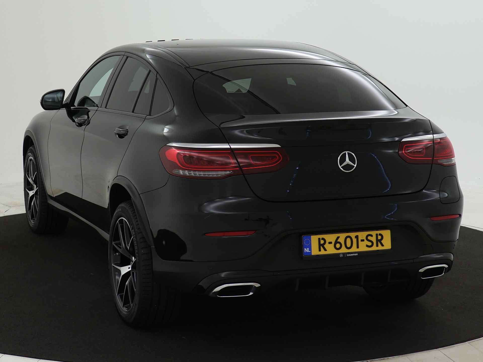 Mercedes-Benz GLC Coupé 300 de AMG 4MATIC | Schuifdak | 360°-camera | Apple Carplay | Sfeerverlichting | Inclusief 24 maanden MB Certified garantie voor Europa. - 13/41