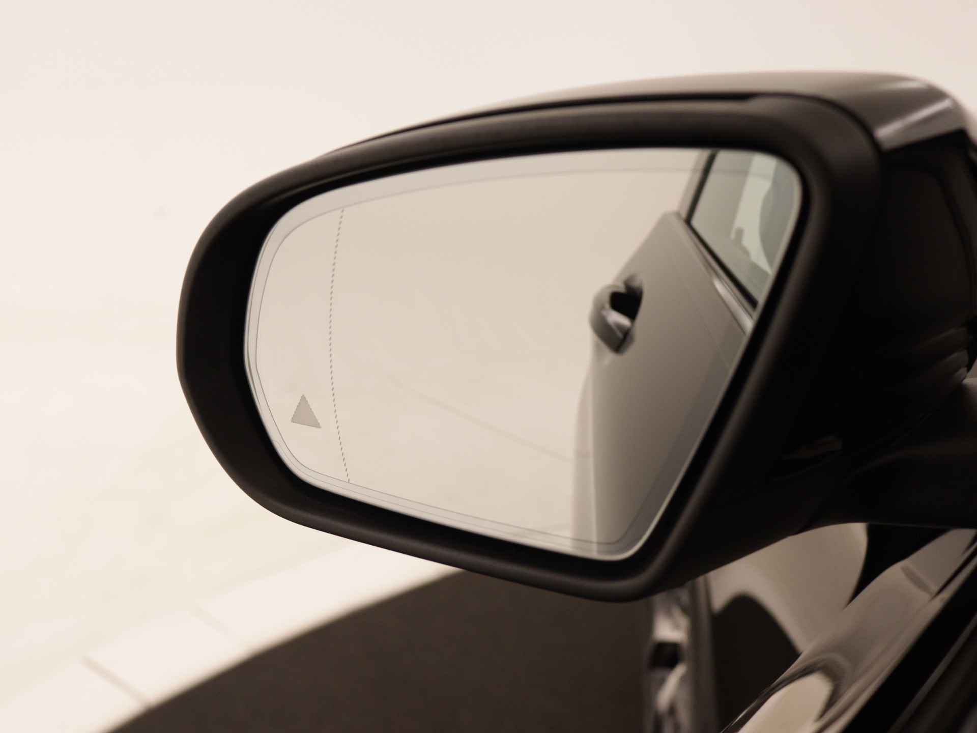 Mercedes-Benz GLC Coupé 300 de AMG 4MATIC | Schuifdak | 360°-camera | Apple Carplay | Sfeerverlichting | Inclusief 24 maanden MB Certified garantie voor Europa. - 27/41