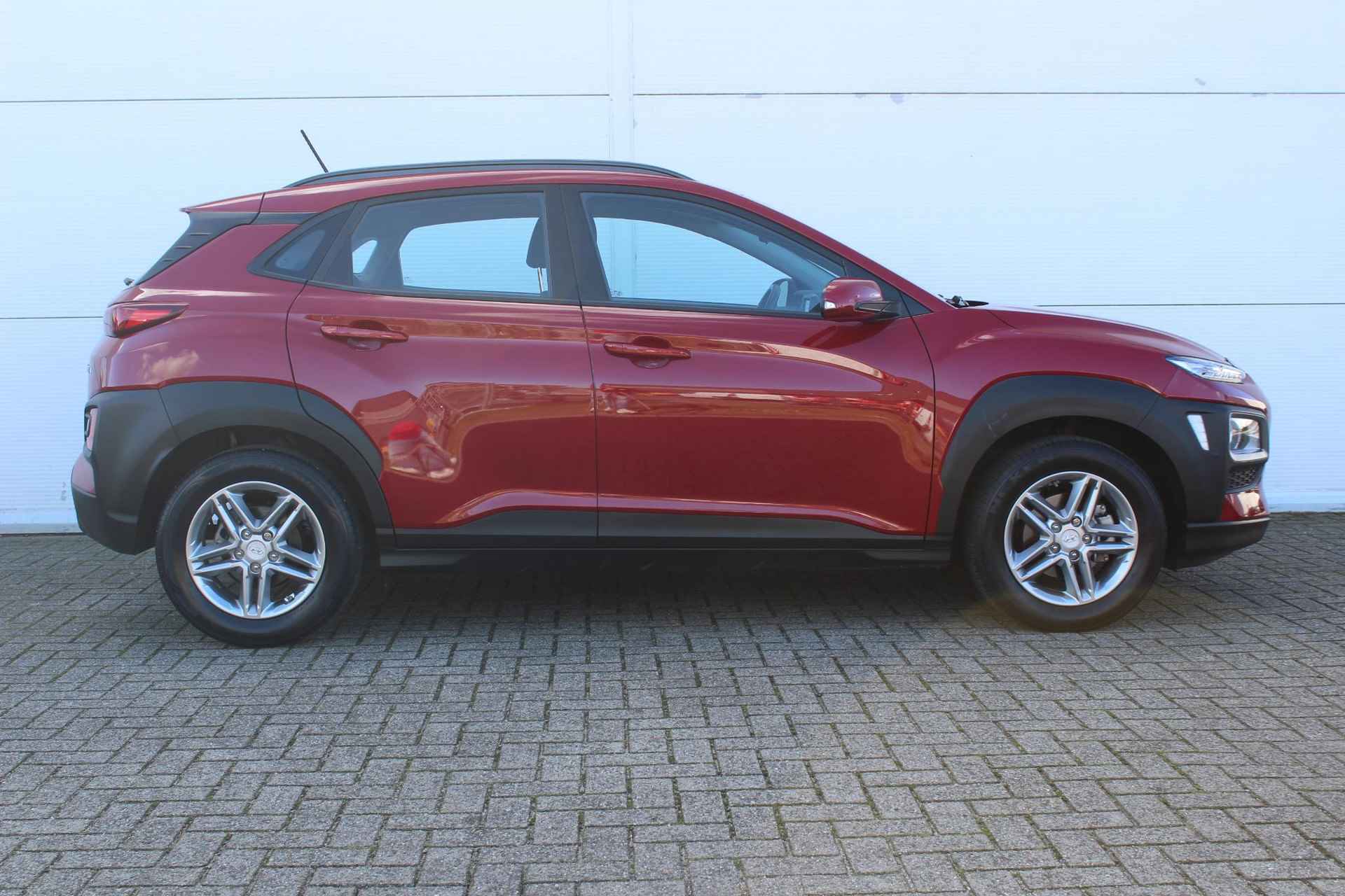 Hyundai Kona 1.0 T-GDI Comfort / Trekhaak (1200 KG) / Climate Control / Cruise Control / Apple Carplay/Android Auto / Achteruitrijcamera / - 16/40