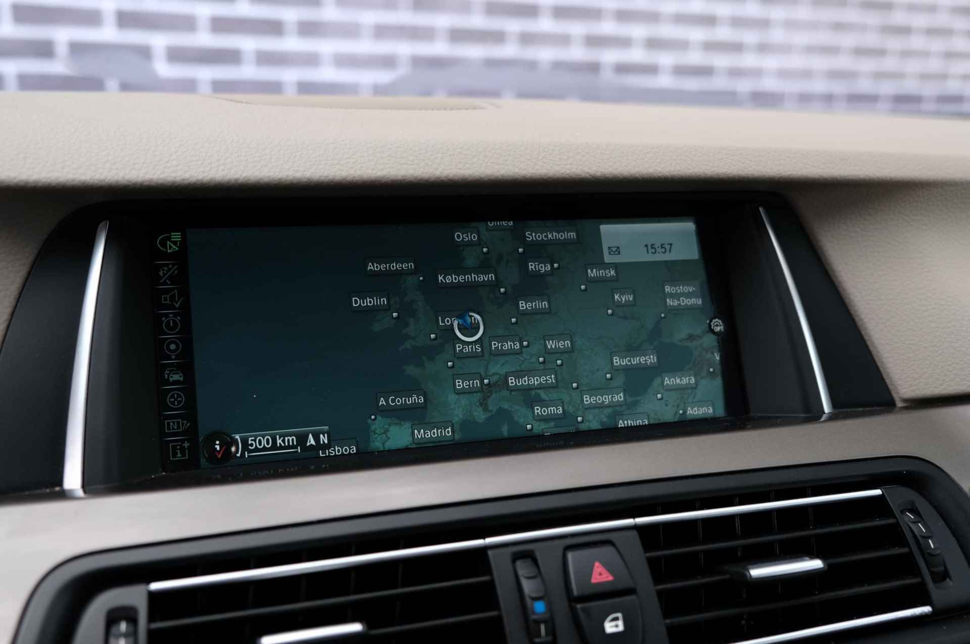 BMW 5-serie 530d High Executive | Sportstuur |  Stoelverwarming | Dealer Onderhouden | Leer | Navigatie | Cruise Control | Parkeersensor Voor en Achter - 6/36