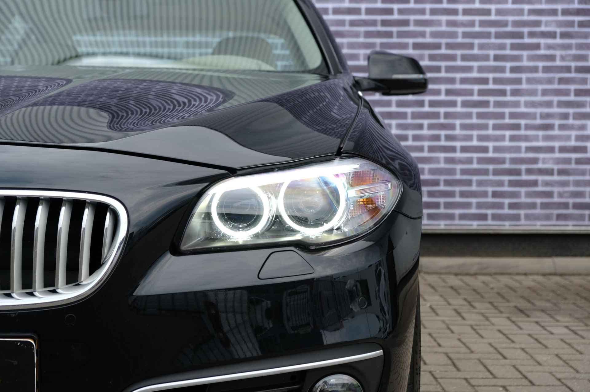 BMW 5-serie 530d High Executive | Sportstuur |  Stoelverwarming | Dealer Onderhouden | Leer | Navigatie | Cruise Control | Parkeersensor Voor en Achter - 14/36