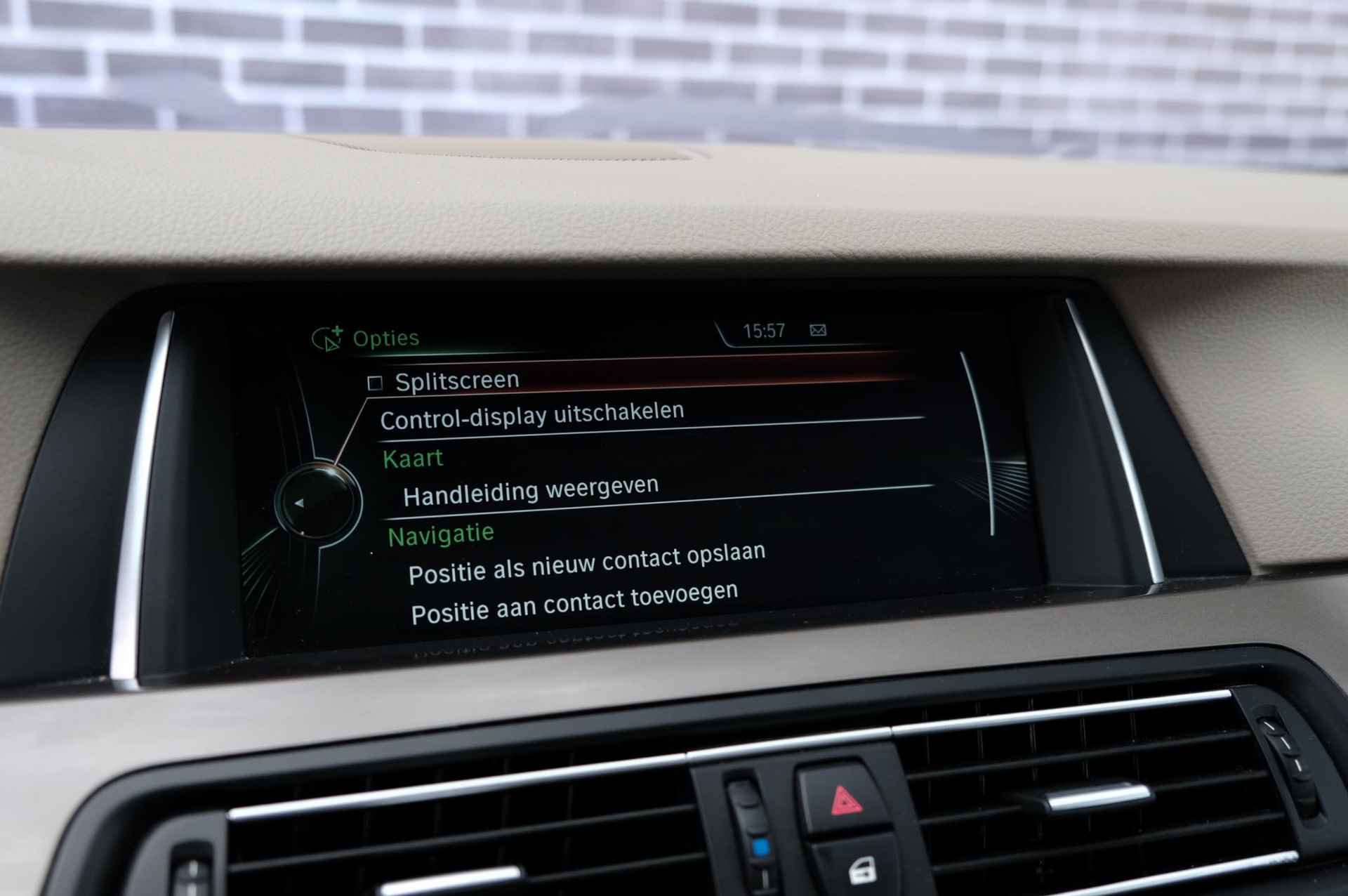 BMW 5-serie 530d High Executive | Sportstuur |  Stoelverwarming | Dealer Onderhouden | Leer | Navigatie | Cruise Control | Parkeersensor Voor en Achter - 25/36