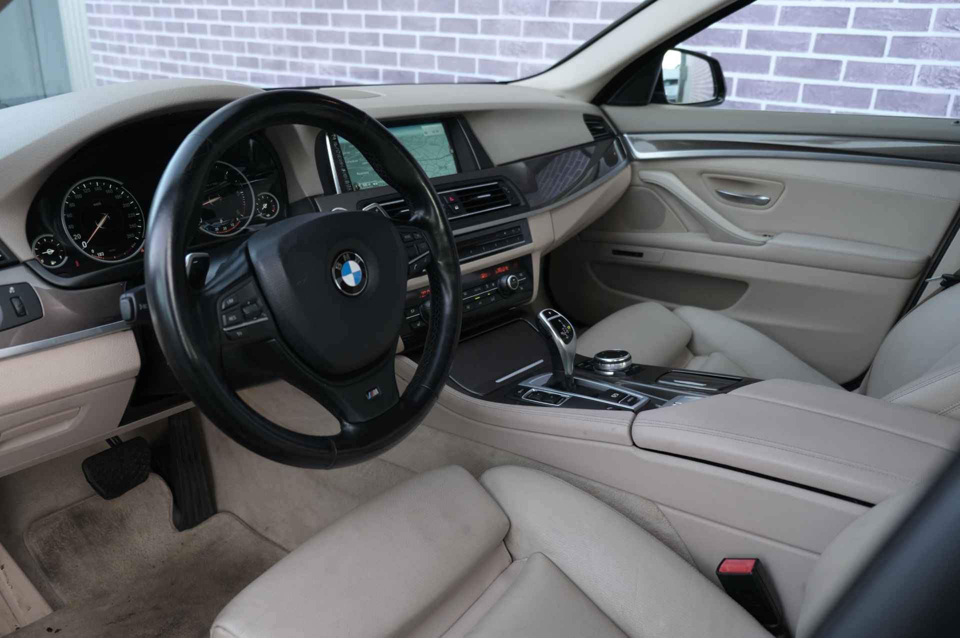 BMW 5-serie 530d High Executive | Sportstuur |  Stoelverwarming | Dealer Onderhouden | Leer | Navigatie | Cruise Control | Parkeersensor Voor en Achter - 8/37