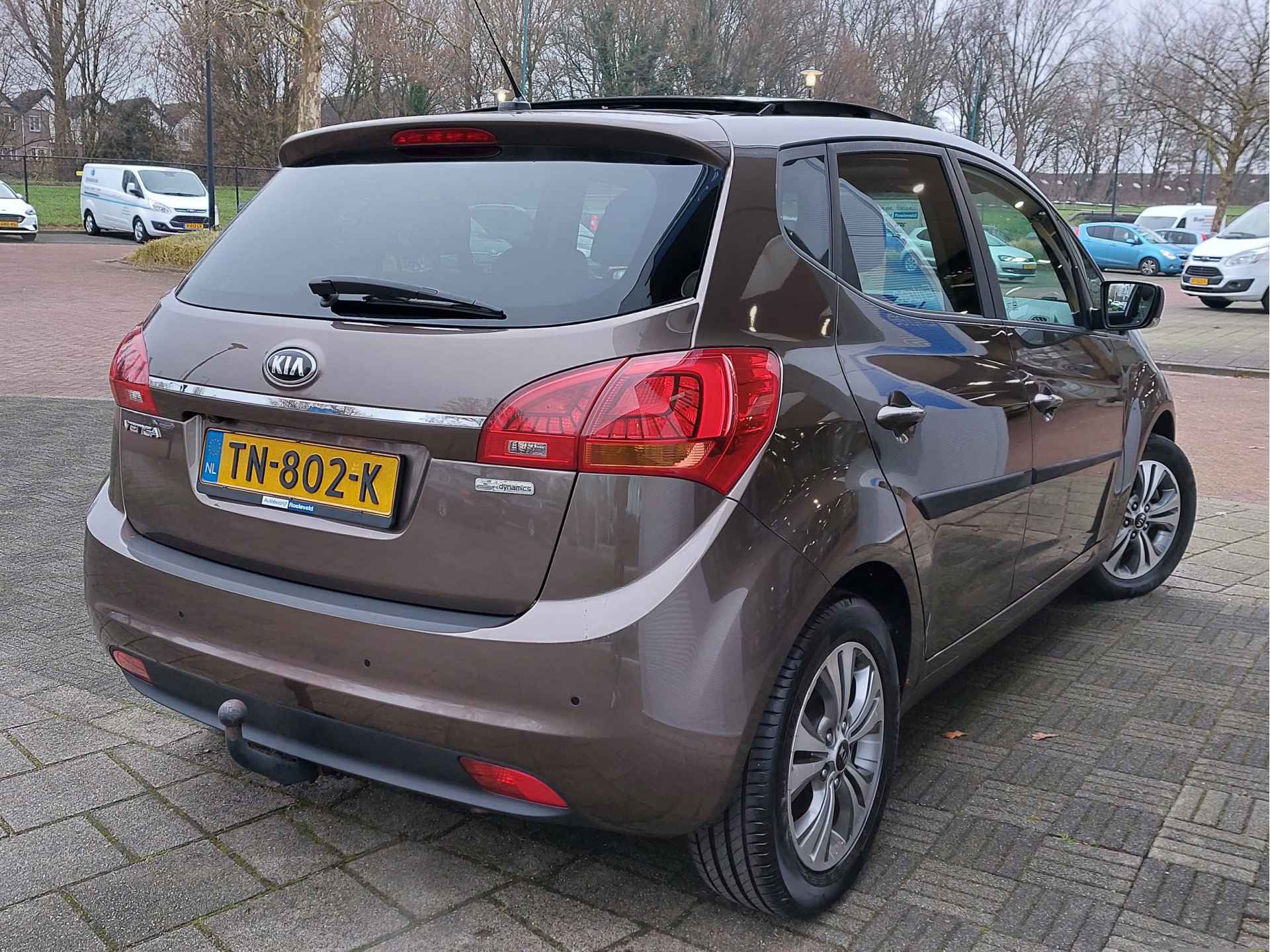 Kia Venga 1.4 CVVT 90pk Edition | 1ste Eigenaar | Navi | Clima | Cruise | Panorama Schuifdak | Pdc+Camera | Licht+Regensensor | Mistlampen | Privacy Glass | 16''lm | Trekhaak - 7/48