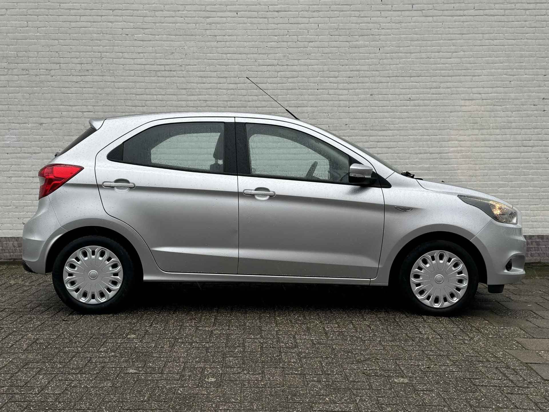 Ford Ka+ 1.2 Trend Ultimate / 1e Eigenaar / Multimedia Radio / Airco / Centrale Vergrendeling / Mistlampen / NAP / - 29/32