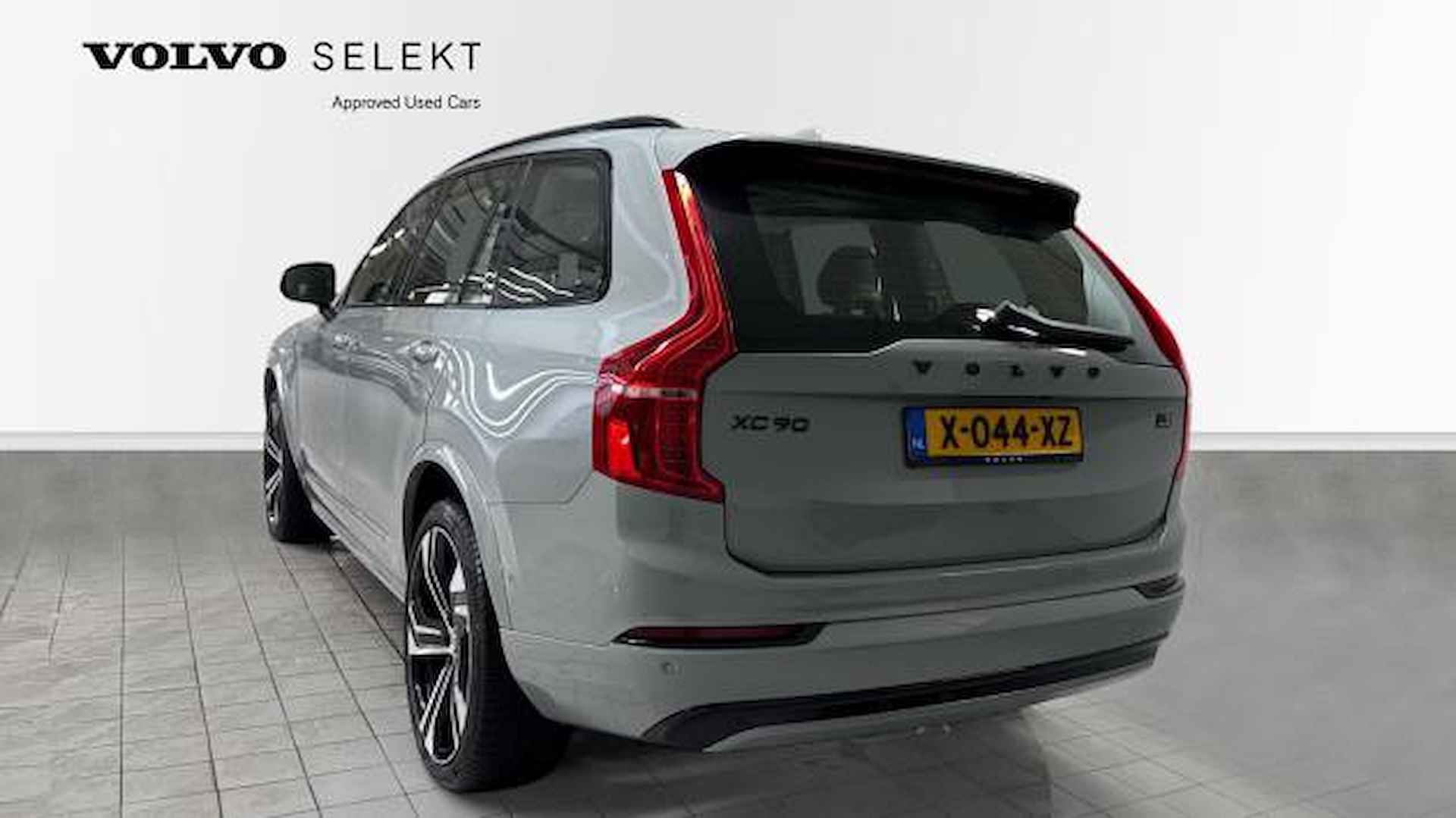 Volvo XC90 T8 455PK Ultimate Dark | Full Option | B&W Audio | Iso Glas | Ventilatie | Trekhaak | Black Pack - 3/10