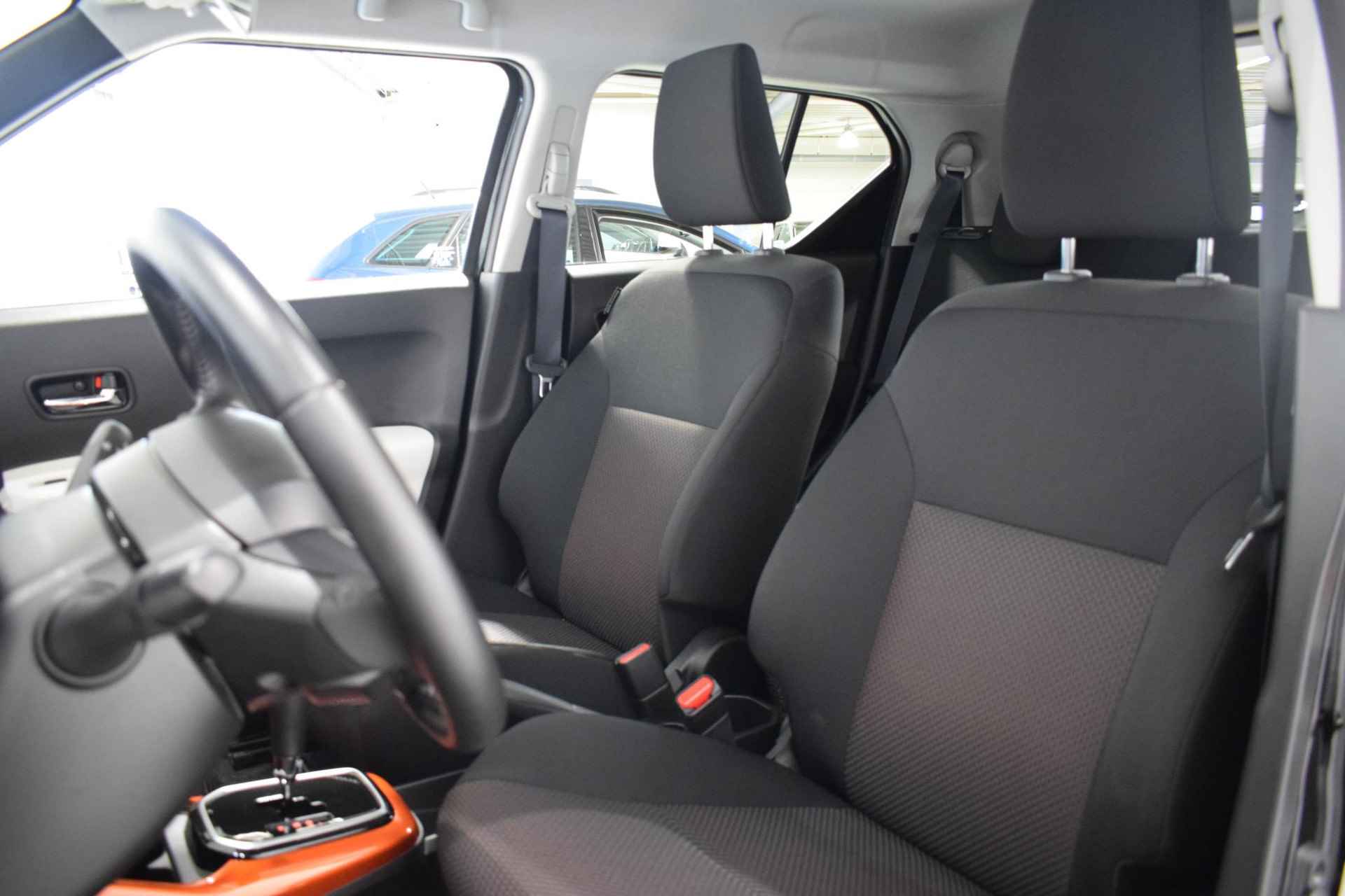 Suzuki Ignis 1.2 Stijl | Achteruitrijcamera | Stoelverwarming | Keyless-entry | Navigatie | Automatische regen/licht sensor | Elektrische + verwarmare zijspiegels | Apple Carplay/Android auto | Cruise control | - 17/45
