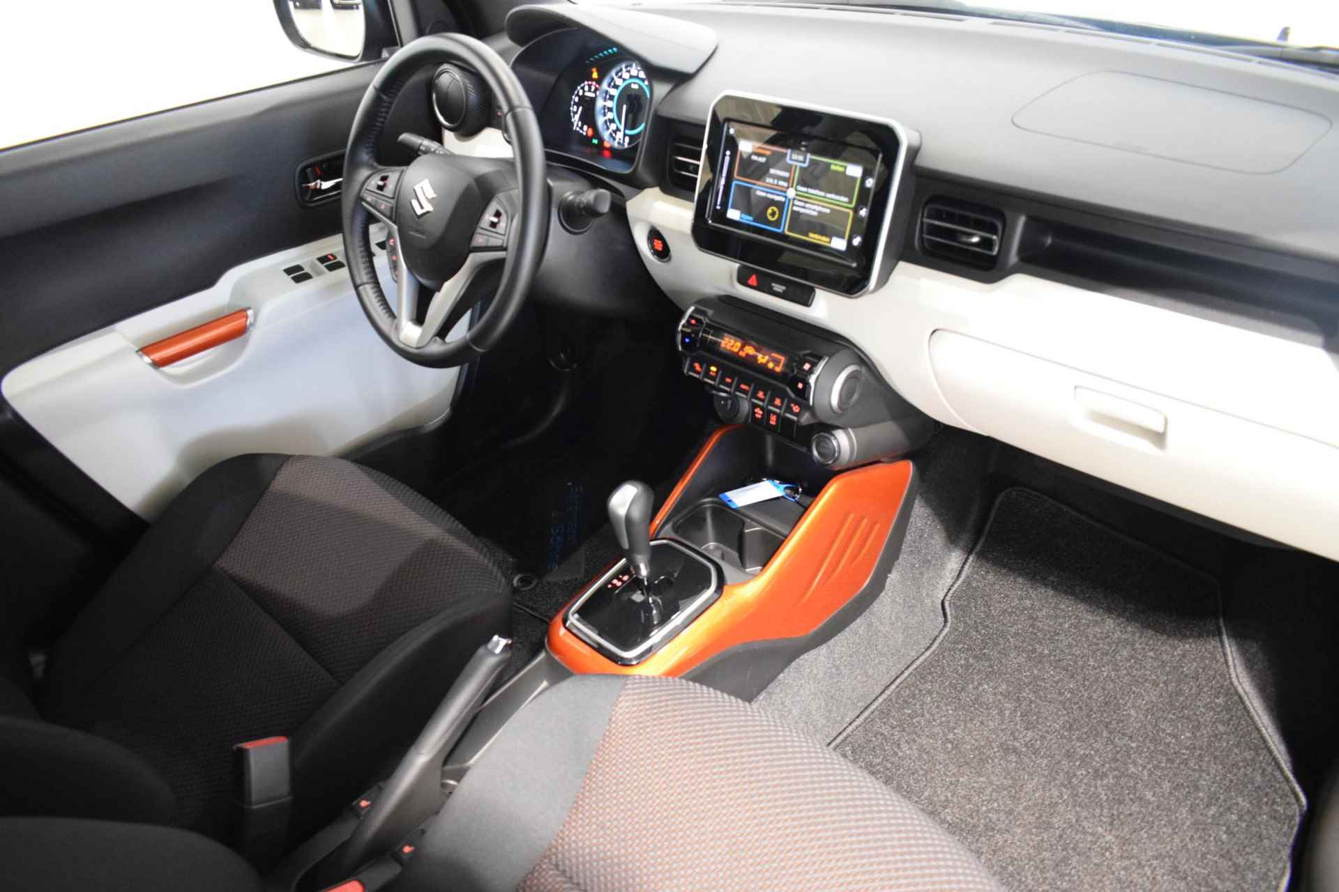 Suzuki Ignis 1.2 Stijl | Achteruitrijcamera | Stoelverwarming | Keyless-entry | Navigatie | Automatische regen/licht sensor | Elektrische + verwarmare zijspiegels | Apple Carplay/Android auto | Cruise control | - 18/45