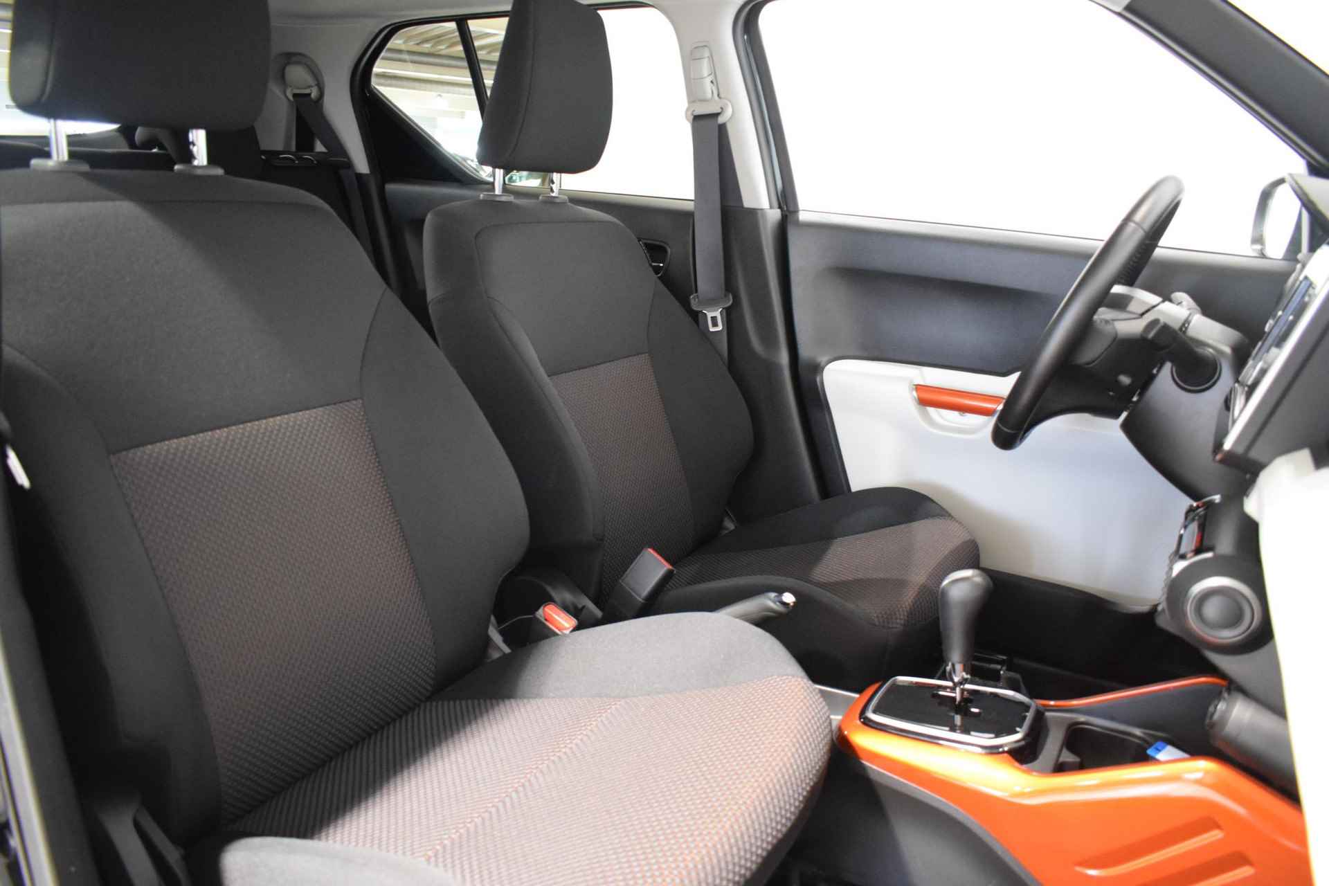 Suzuki Ignis 1.2 Stijl | Achteruitrijcamera | Stoelverwarming | Keyless-entry | Navigatie | Automatische regen/licht sensor | Elektrische + verwarmare zijspiegels | Apple Carplay/Android auto | Cruise control | - 20/45