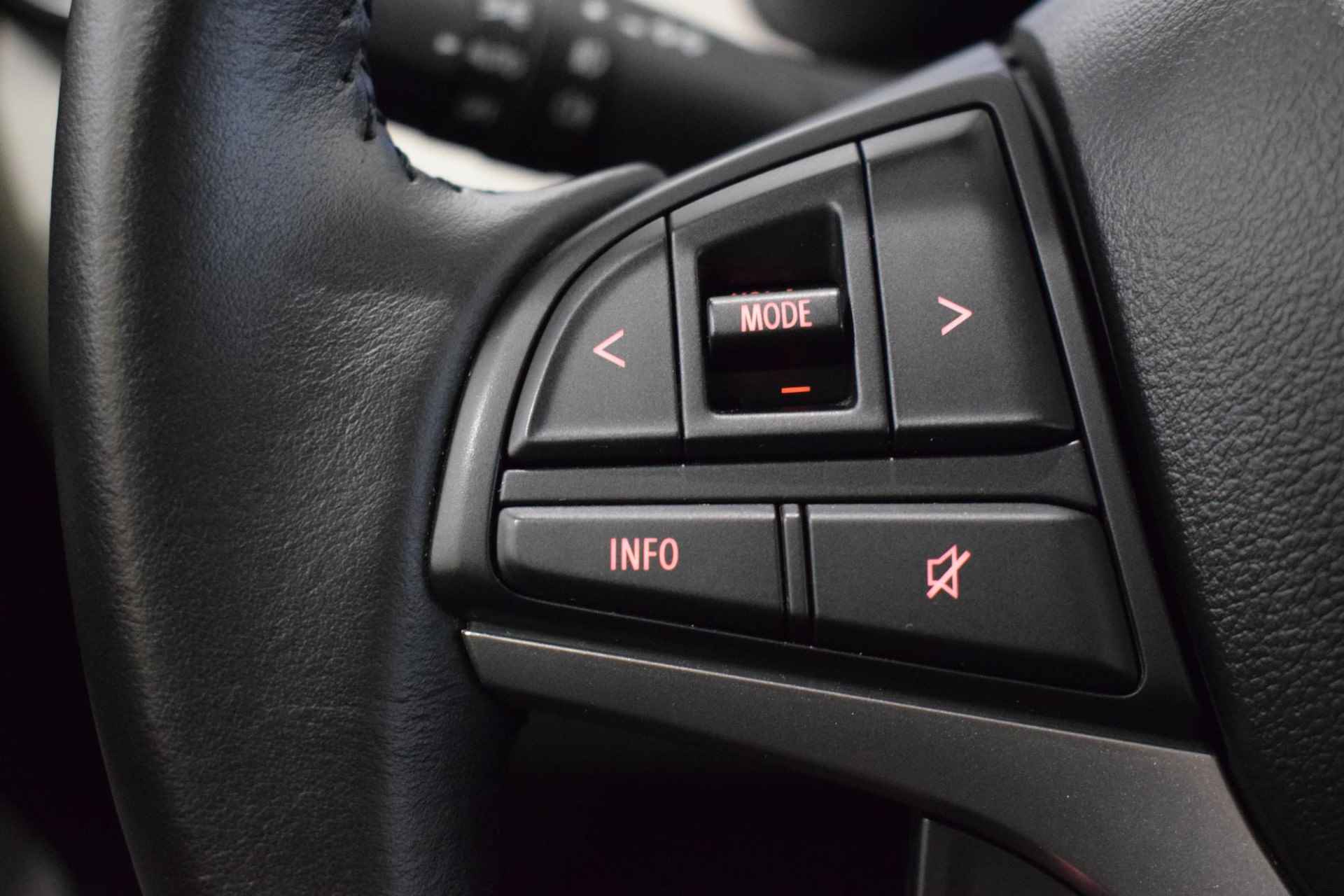 Suzuki Ignis 1.2 Stijl | Achteruitrijcamera | Stoelverwarming | Keyless-entry | Navigatie | Automatische regen/licht sensor | Elektrische + verwarmare zijspiegels | Apple Carplay/Android auto | Cruise control | - 32/45