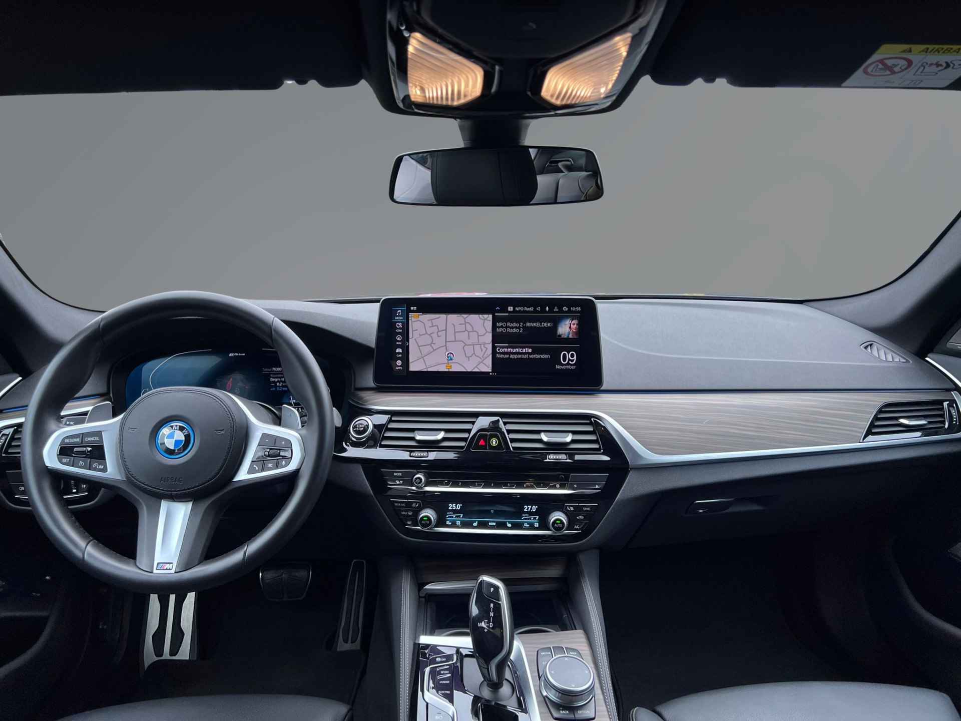 BMW 5 Serie 545e xDrive M-Sport / Leder / Navi / Carplay / DAB / Harman Kardon - 3/11