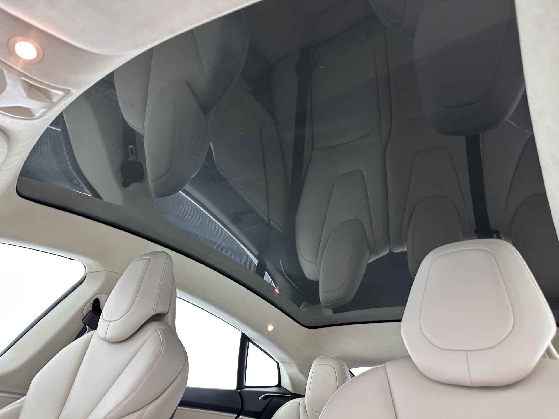 Tesla Model S 100D AWD  [ 3-Fase ] (INCL-BTW) *PANO | NAPPA-FULL-LEATHER | AUTO-PILOT | AIR-SUSPENSION | FULL-LED |  ADAPT.CRUISE | KEYLESS | MEMORY-PACK | SURROUND-VIEW | DIGI-COCKPIT | COMFORT-SEATS | 19''ALU* - 29/40